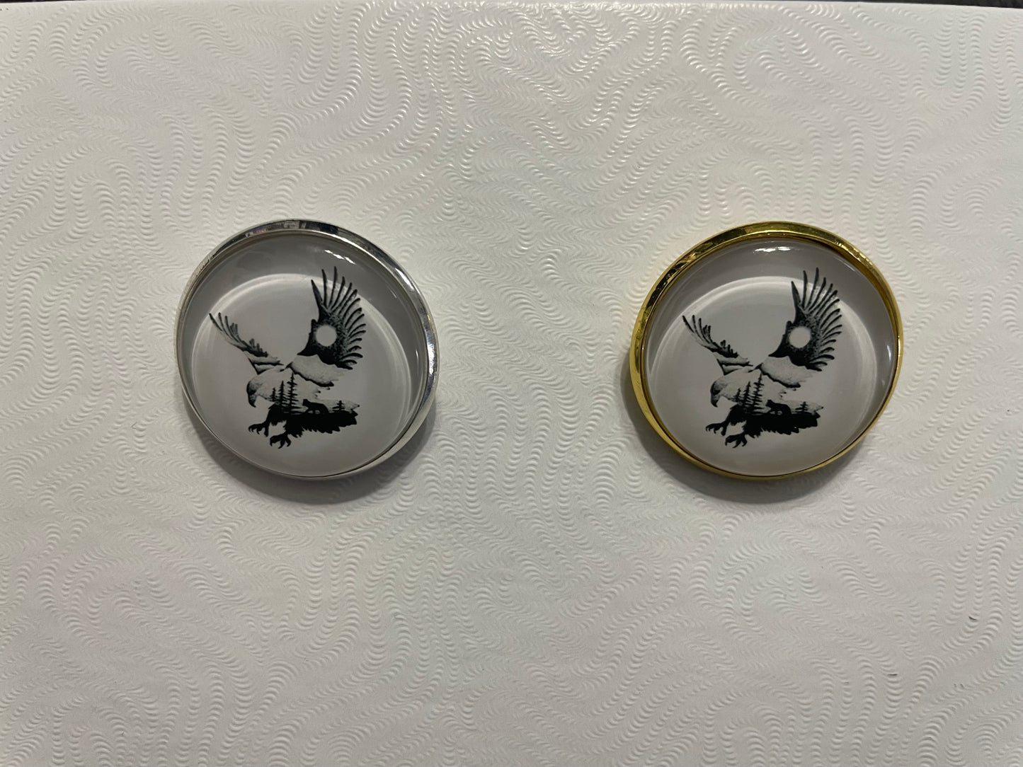 Broche Silhouette d’aigle – 25 mm