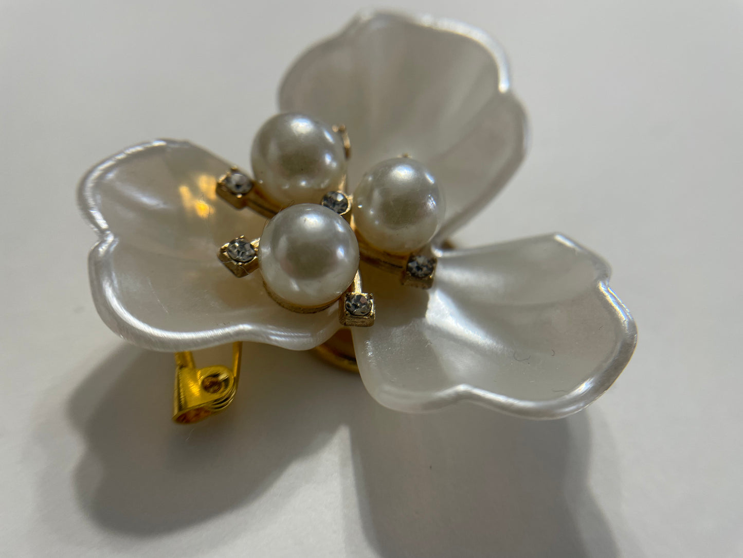 Broche Fleur avec Perles