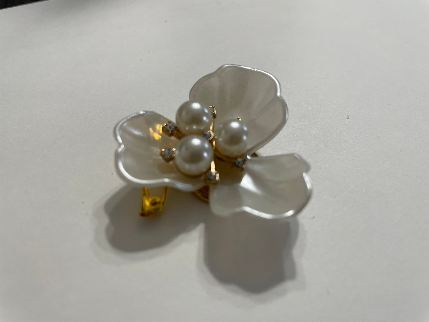 Broche Fleur avec Perles