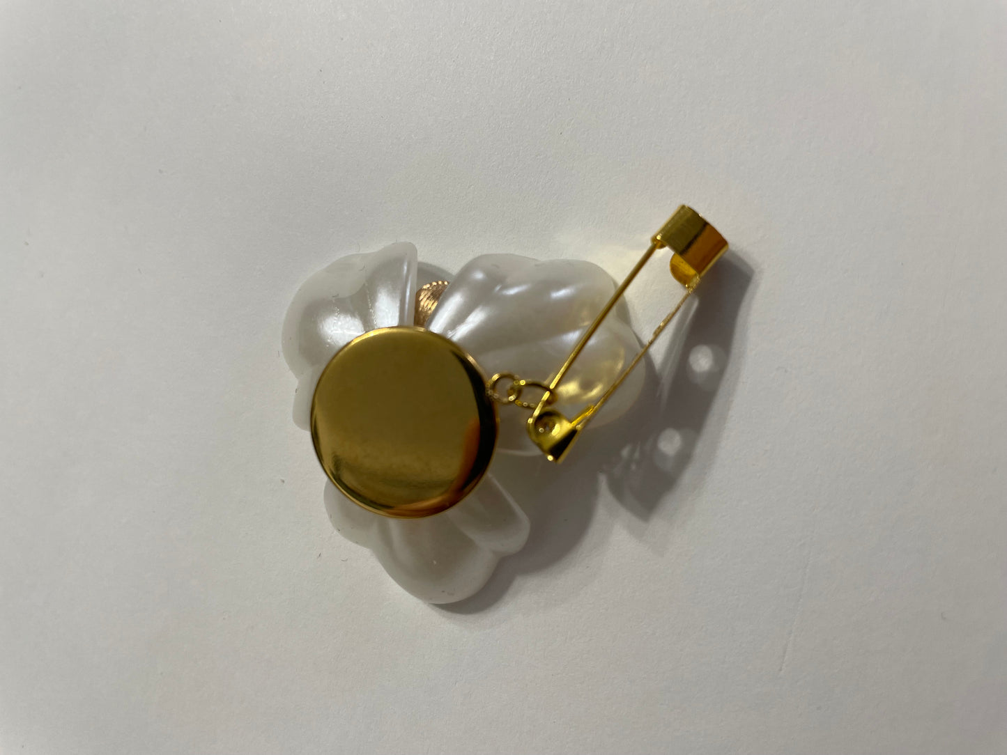 Broche Fleur avec Perles