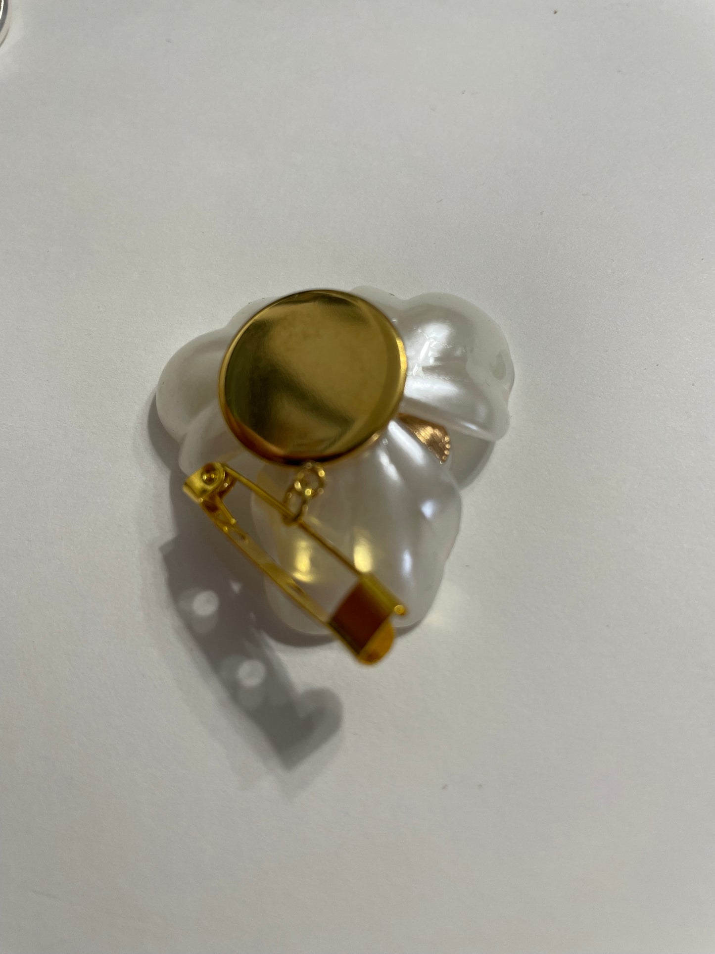 Broche Fleur avec Perles