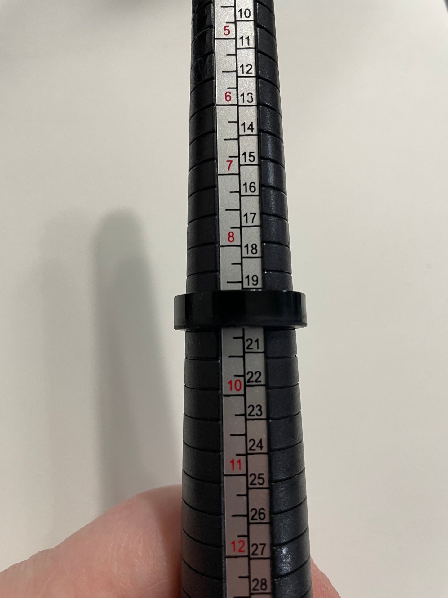 Sparkly Black Resin Ring-Size 9US