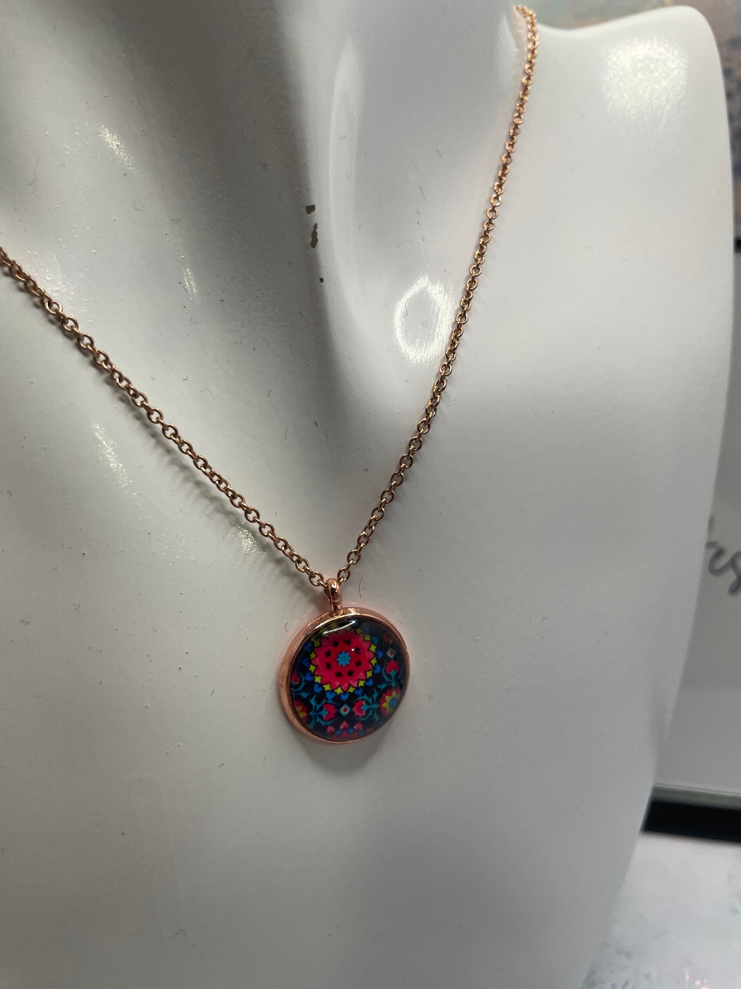 Funky Pattern Rose Gold Cabochon 17''Stainless steel