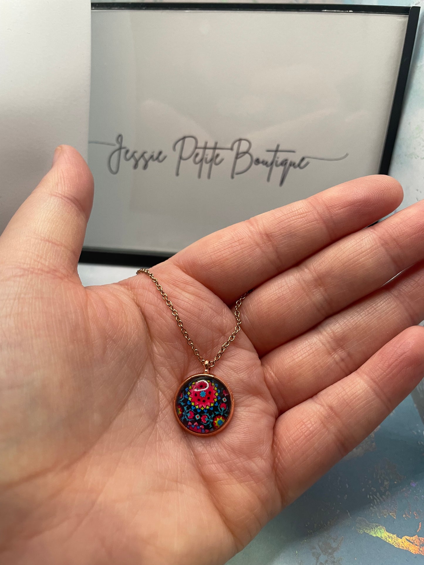 Funky Pattern Rose Gold Cabochon 17''Stainless steel