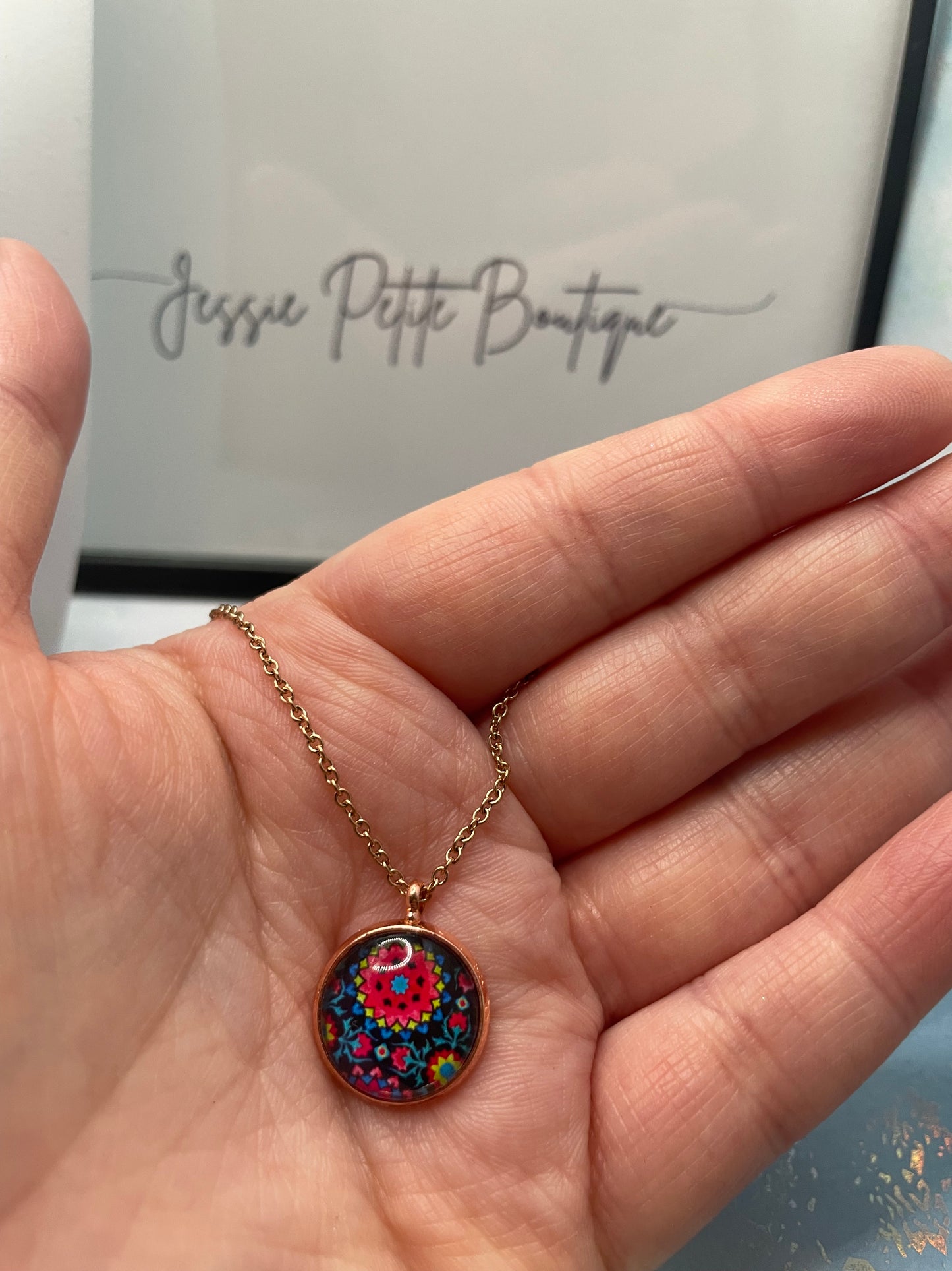 Funky Pattern Rose Gold Cabochon 17''Stainless steel