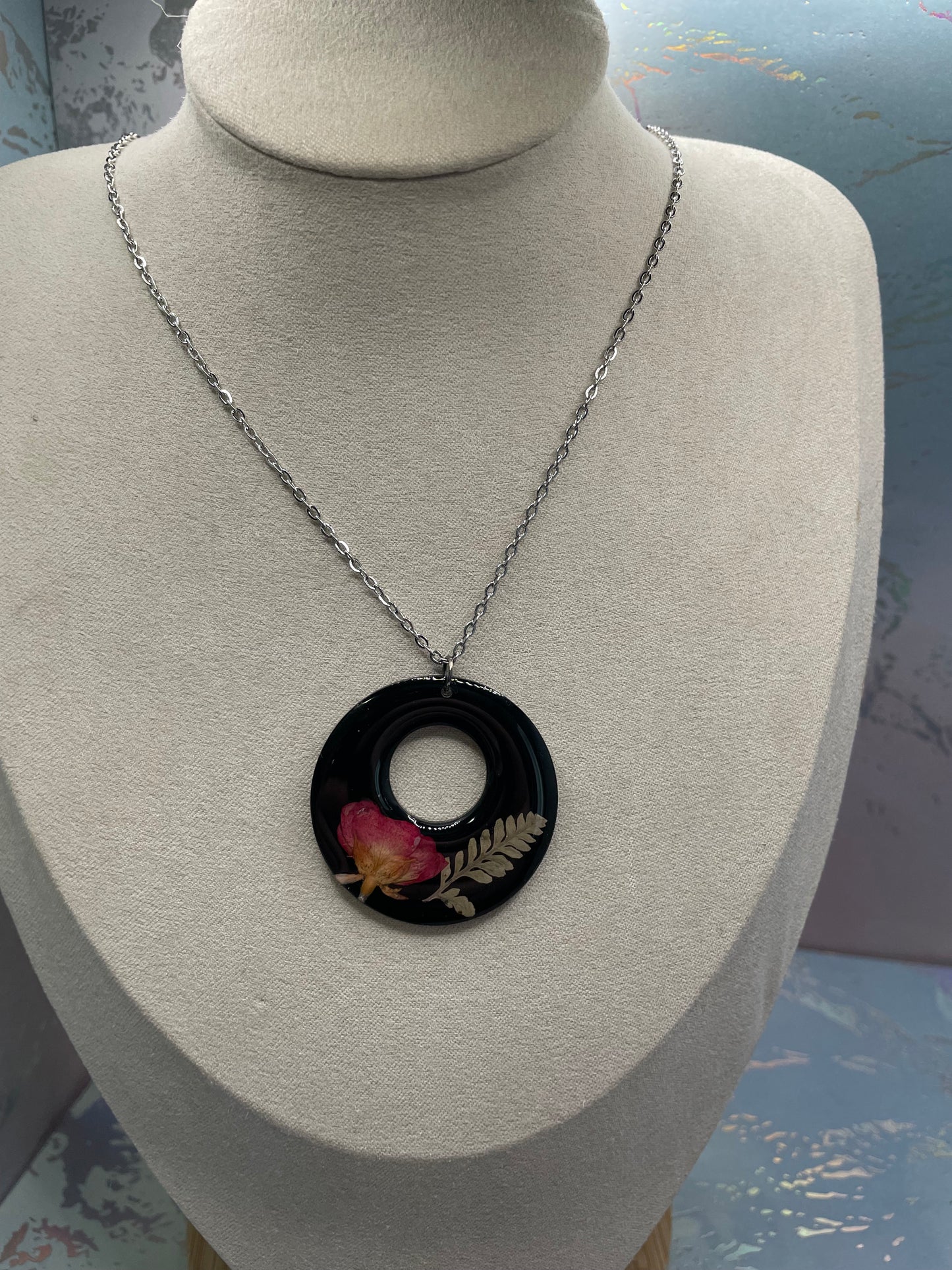 Collier Rond Résine avec Fleur Séchée-25''Sans Nickel+Acier Inoxydable