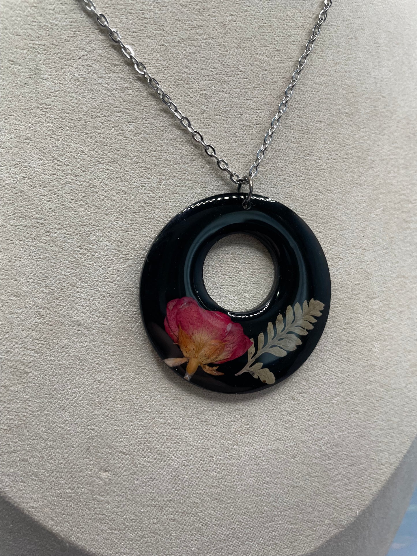 Collier Rond Résine avec Fleur Séchée-25''Sans Nickel+Acier Inoxydable