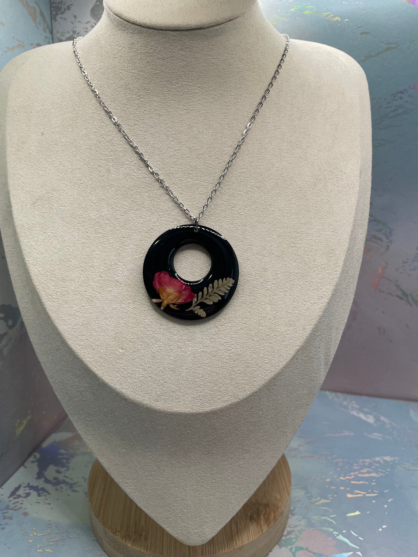 Collier Rond Résine avec Fleur Séchée-25''Sans Nickel+Acier Inoxydable