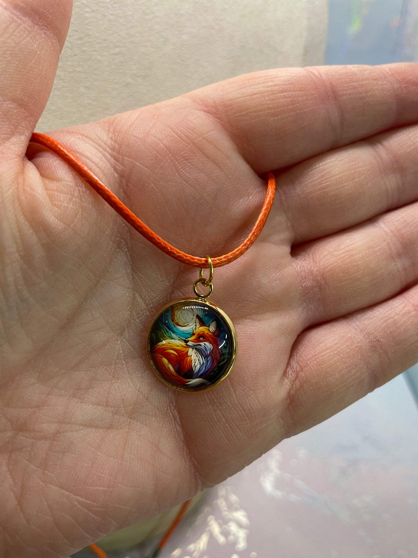 Collier cabochon renard – corde orange