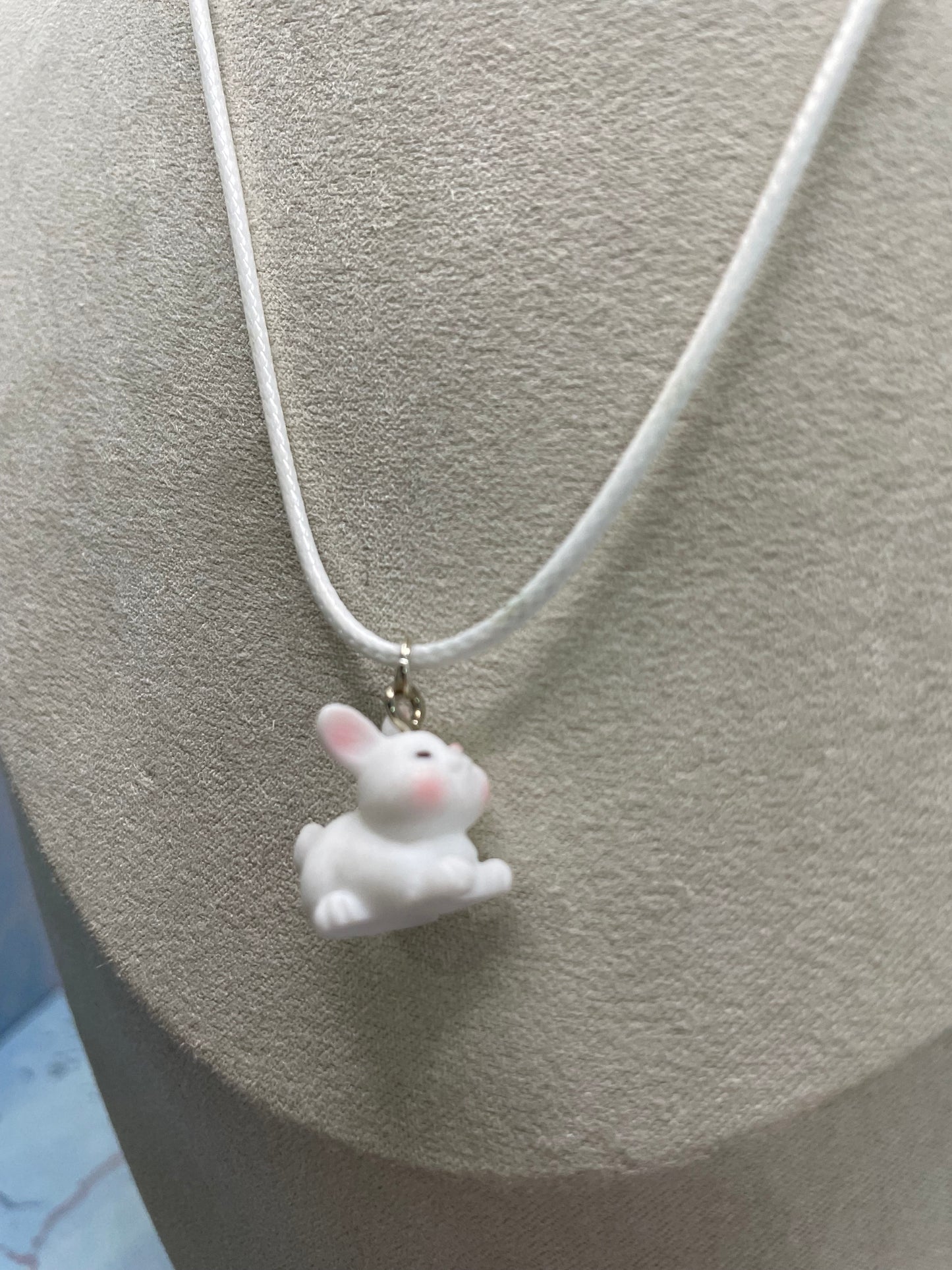 Collier Lapin Blanc-17''Corde Blanche