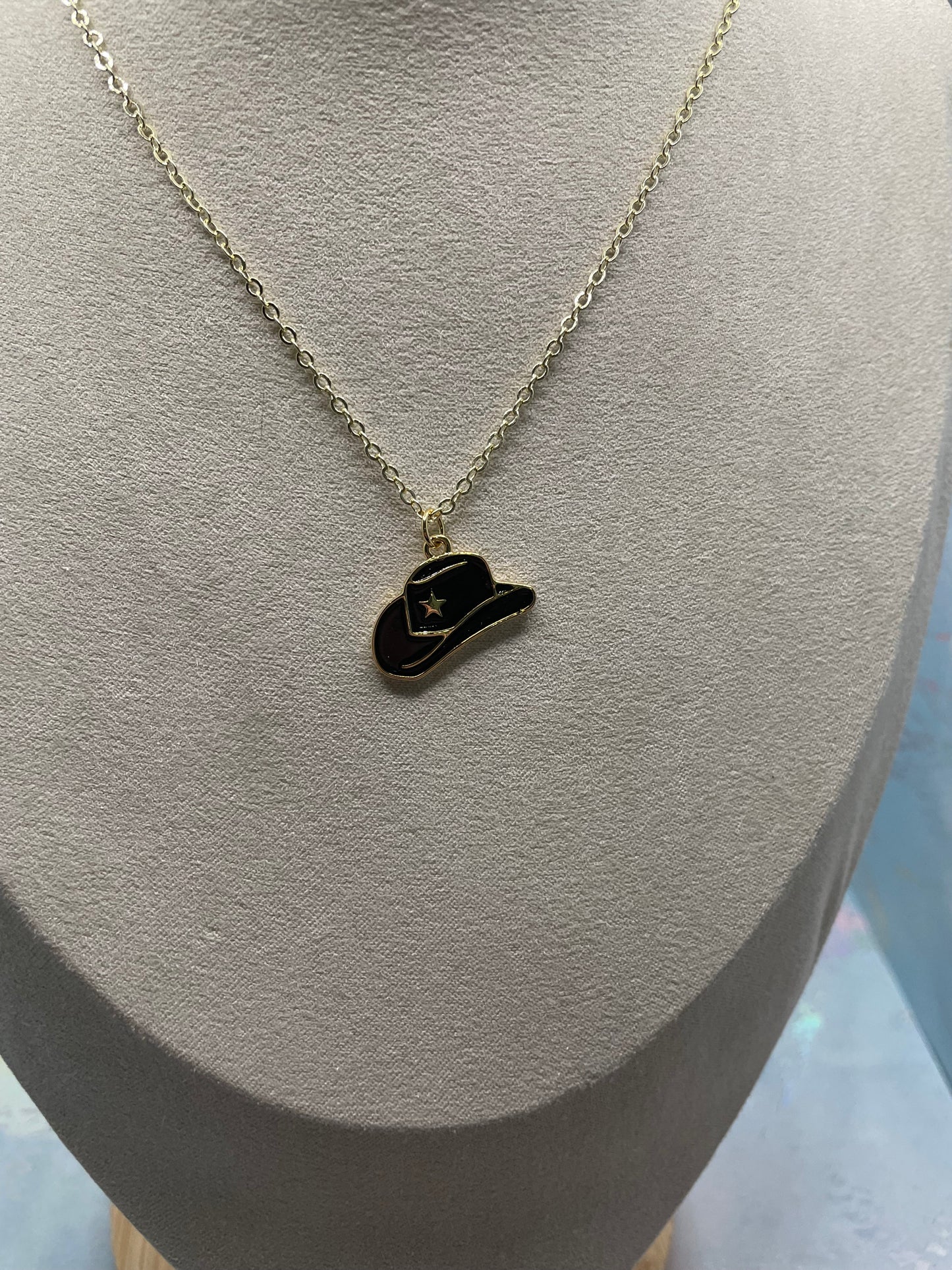 Collier Chapeau de Cowboy Noir et or-18'' 