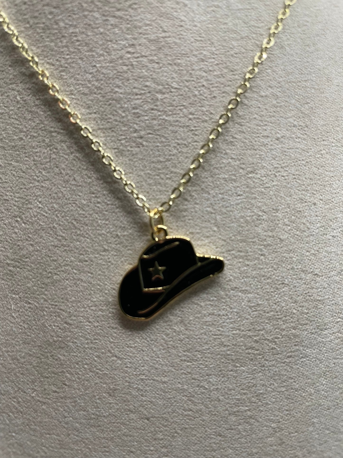 Collier Chapeau de Cowboy Noir et or-18'' 