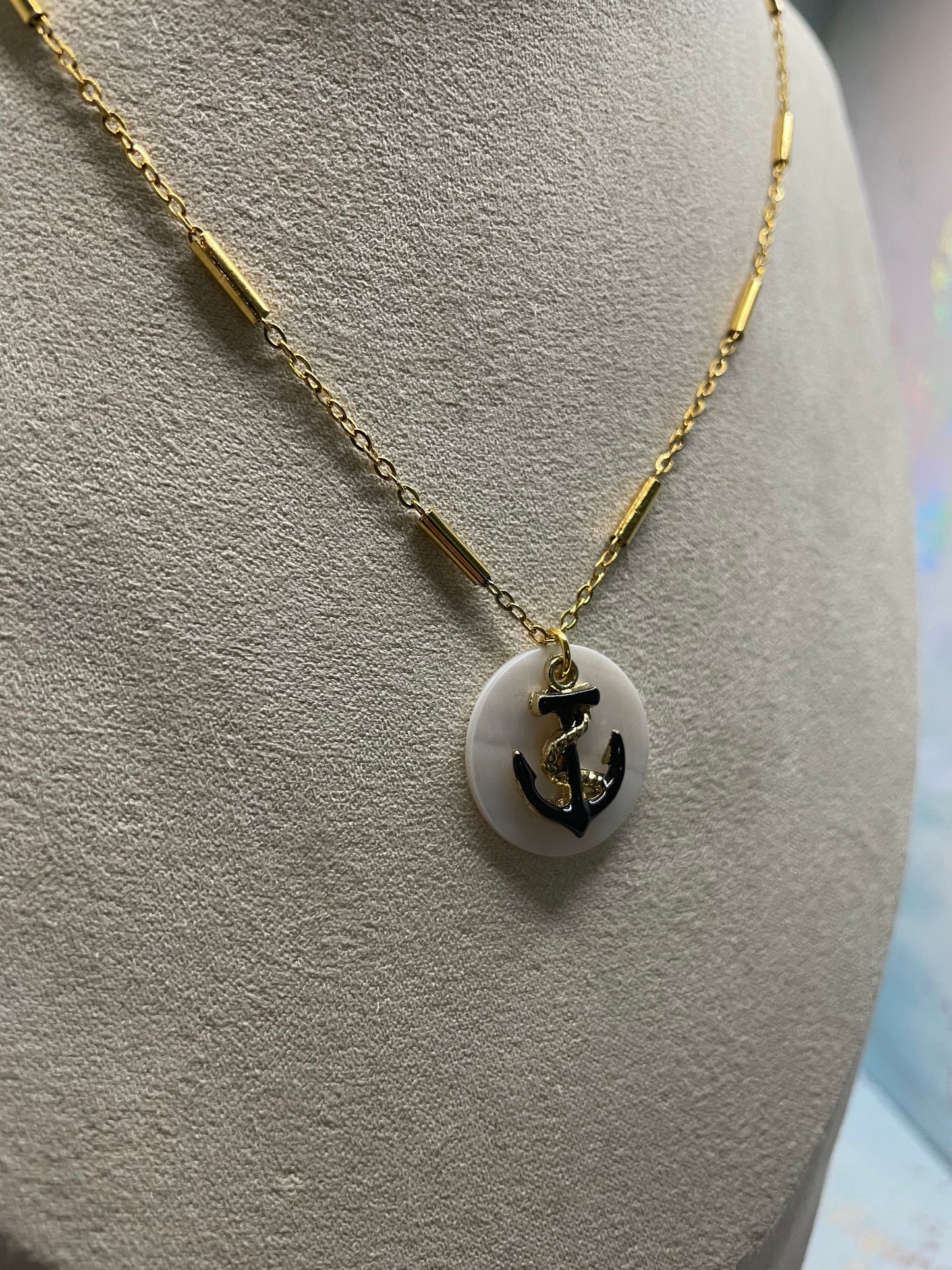 Collier Ancre Or+Noir sur Coquillage Rond-20'' Acier Inoxydable