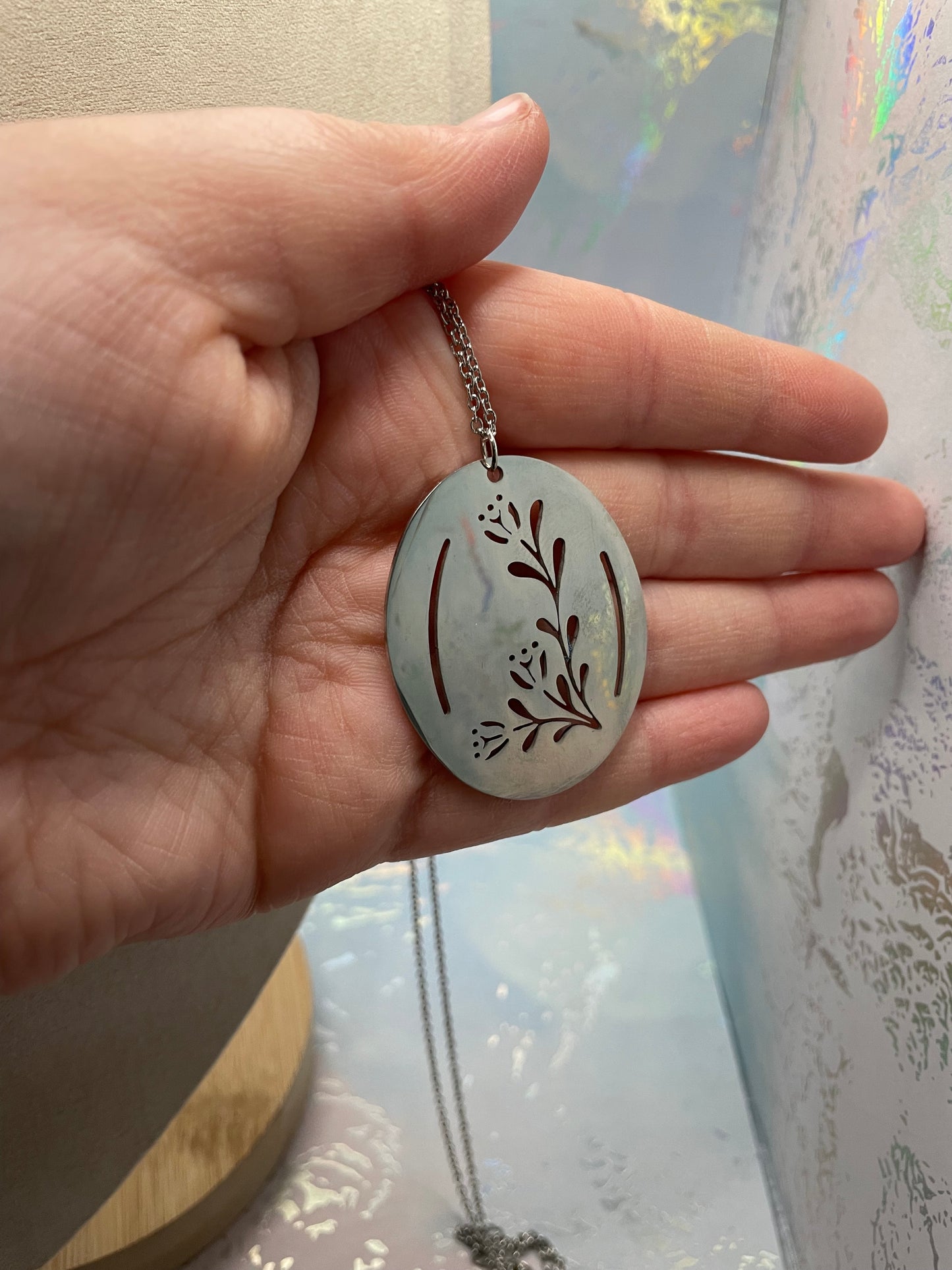 Collier Floral Ovale Argente-22'' Sans Nickel+Acier Inoxydable