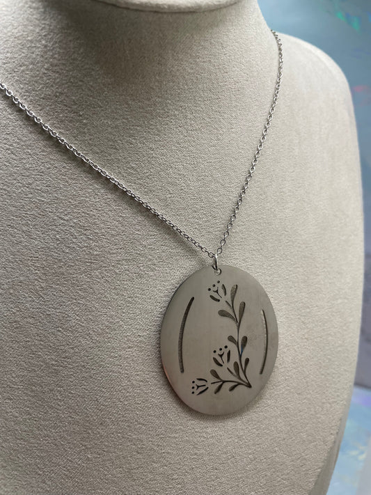 Collier Floral Ovale Argente-22'' Sans Nickel+Acier Inoxydable