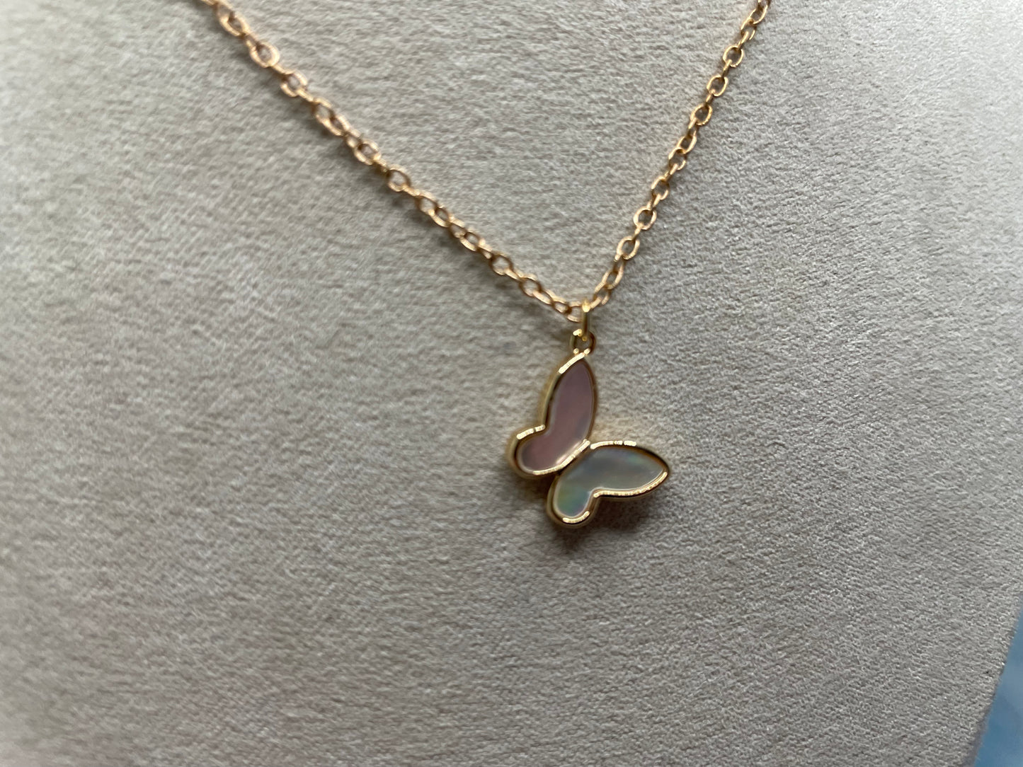 Collier Papillon en Coquillage-18''