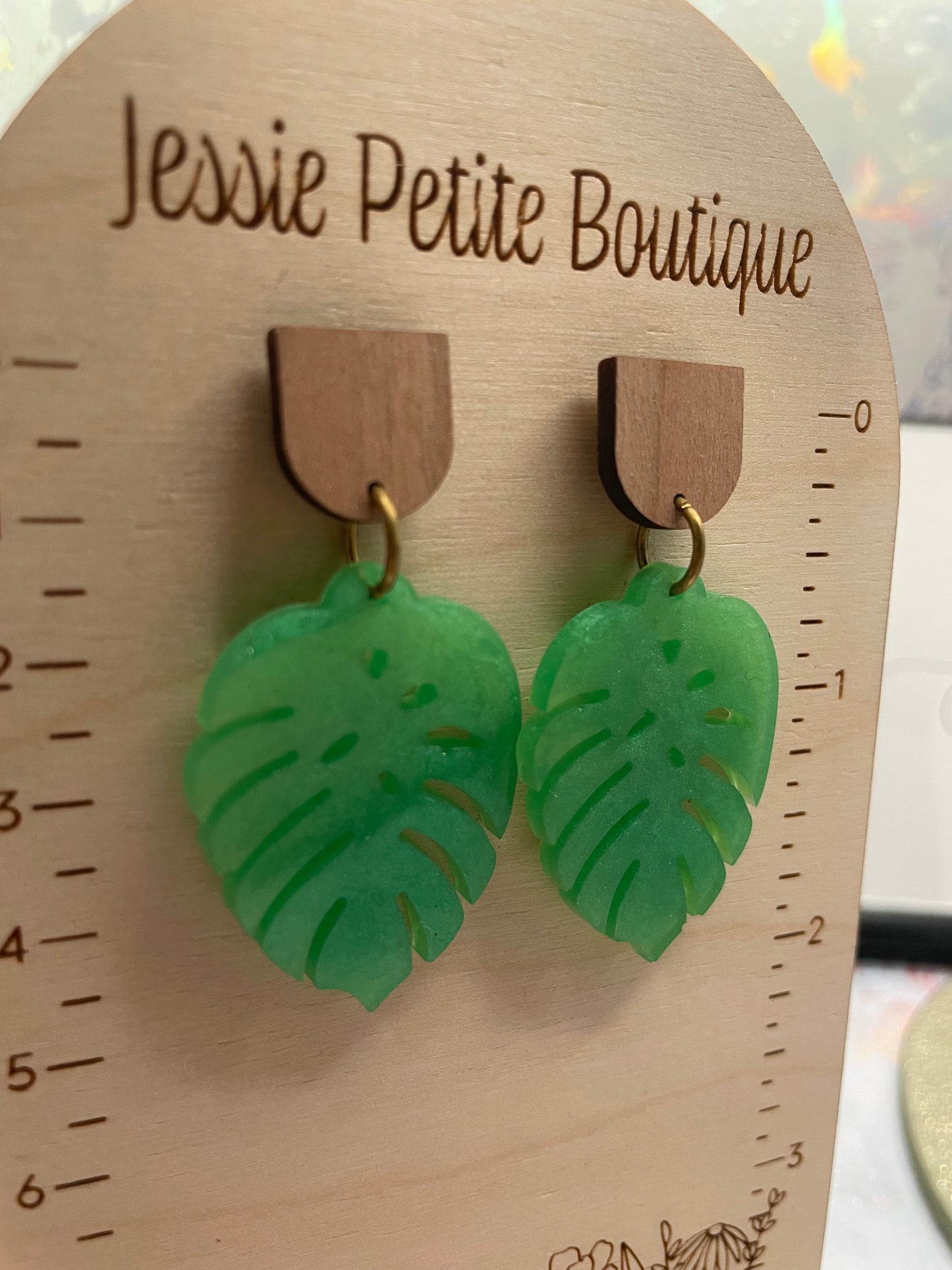 Boucles d'oreilles Monstera vertes+bouton en bois - Acier inoxydable