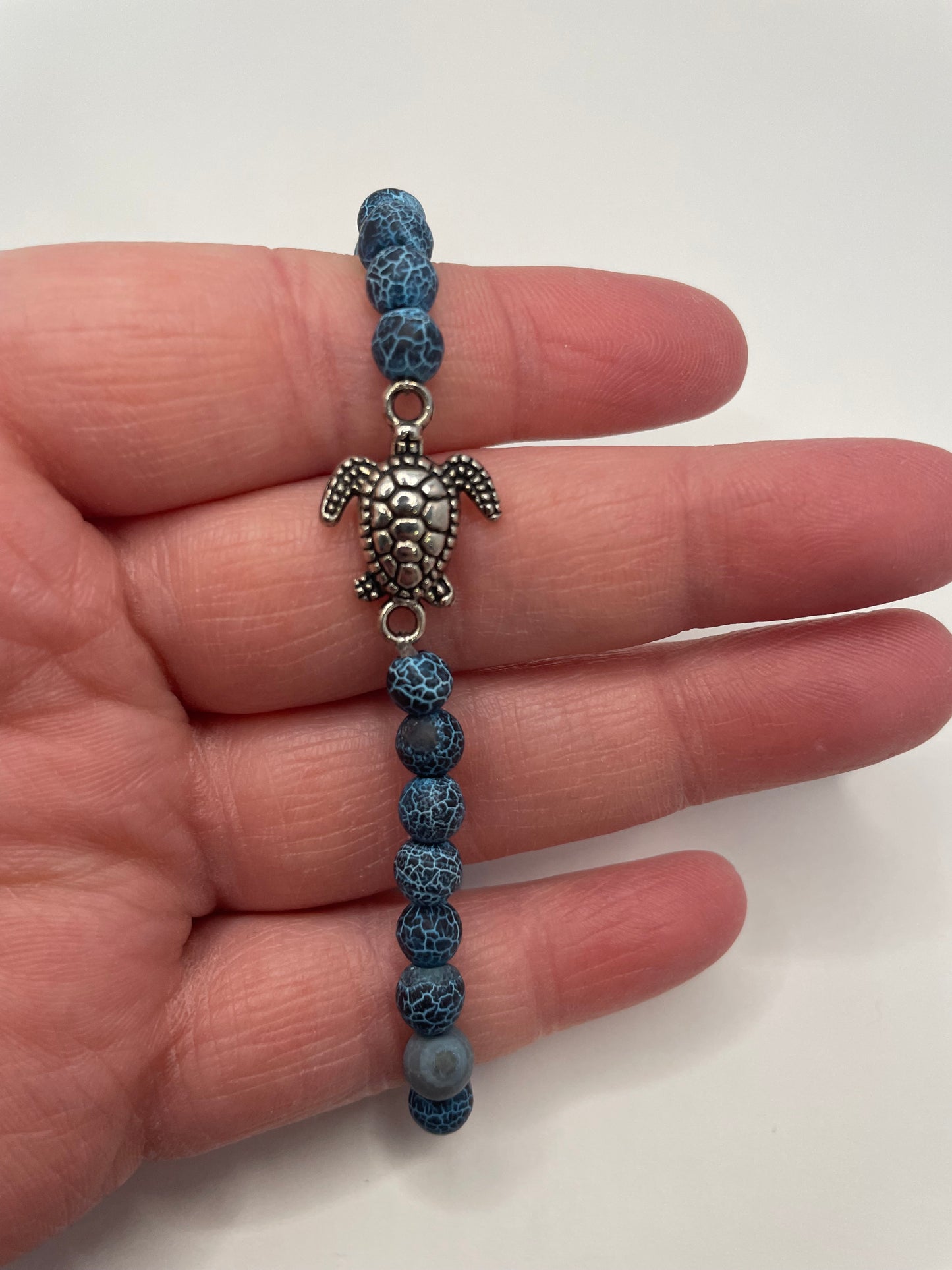 Bracelet Billes Bleues Craquelées avec Tortue