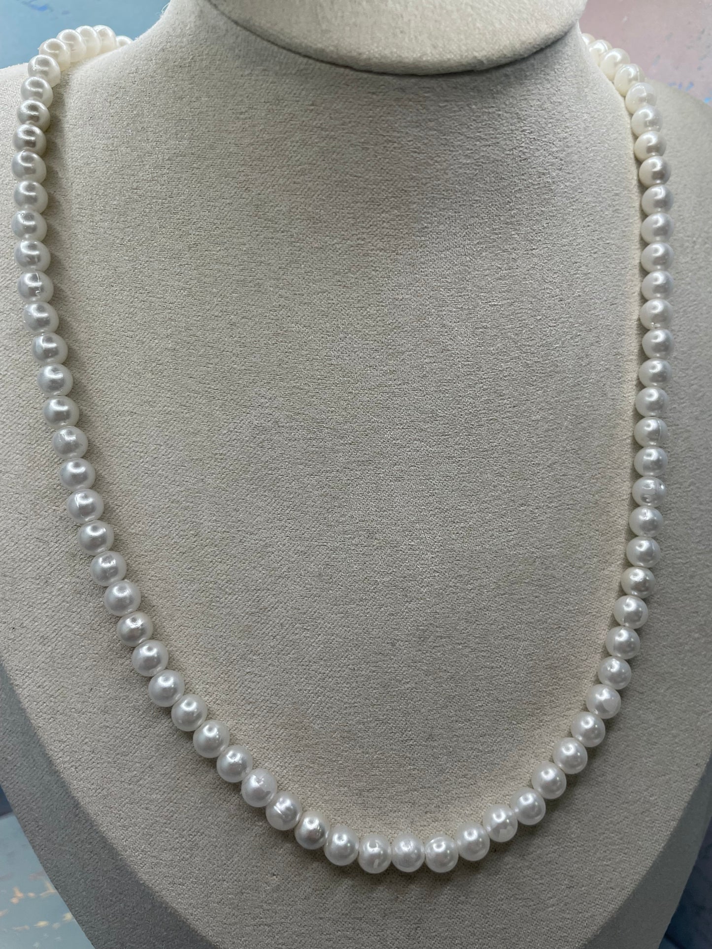 Classic Pearl Necklace-19''