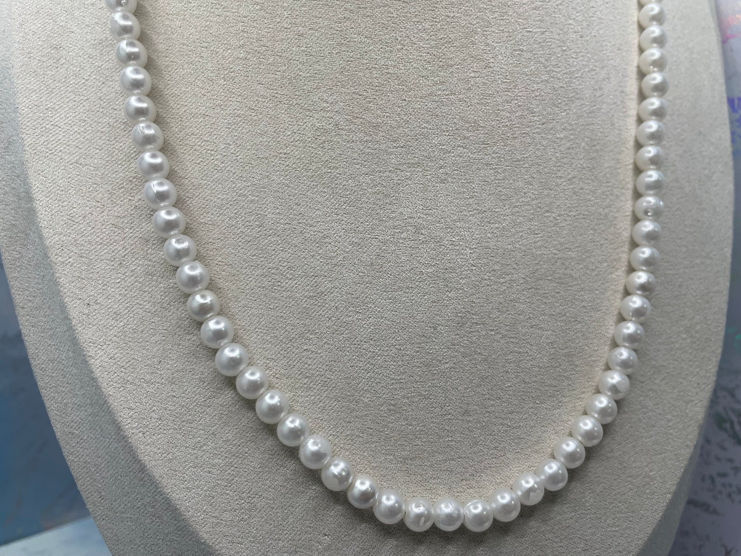 Classic Pearl Necklace-19''