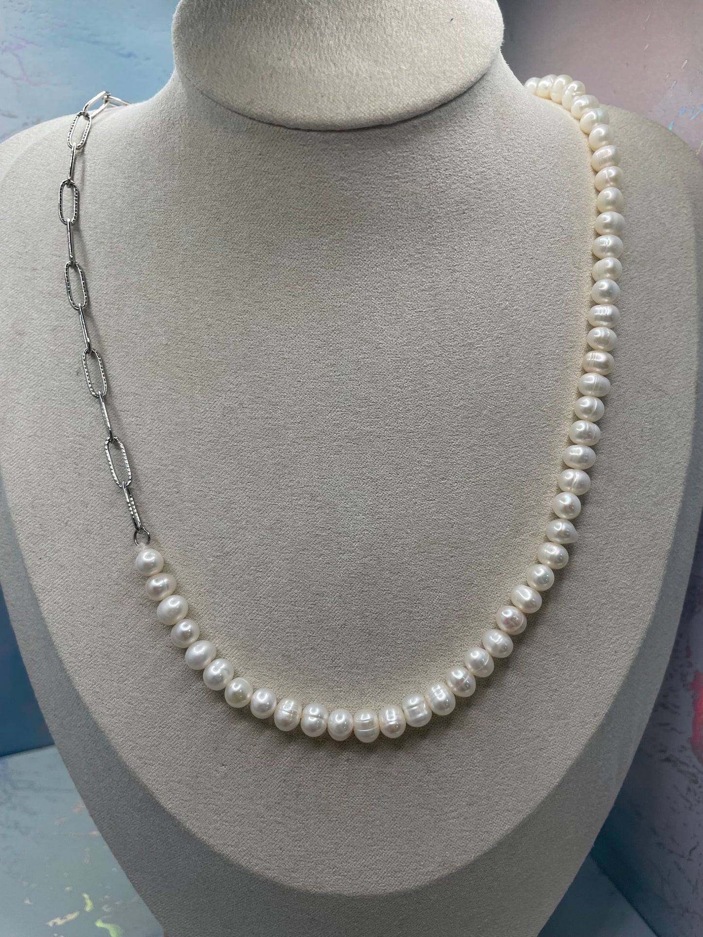 Small irregular pearl+silver chain