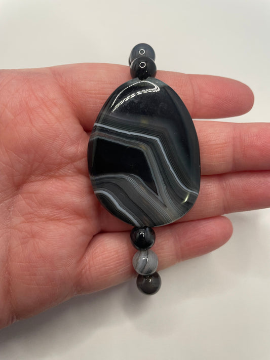 Bracelet pierre noire veinée