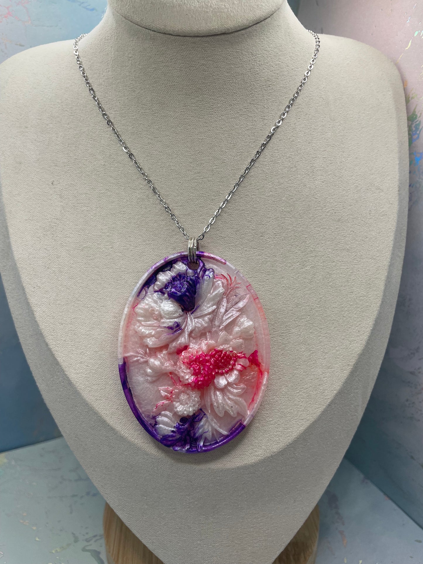 Collier médaillon floral ovale en résine-Sans Nickel+Acier Inoxydable