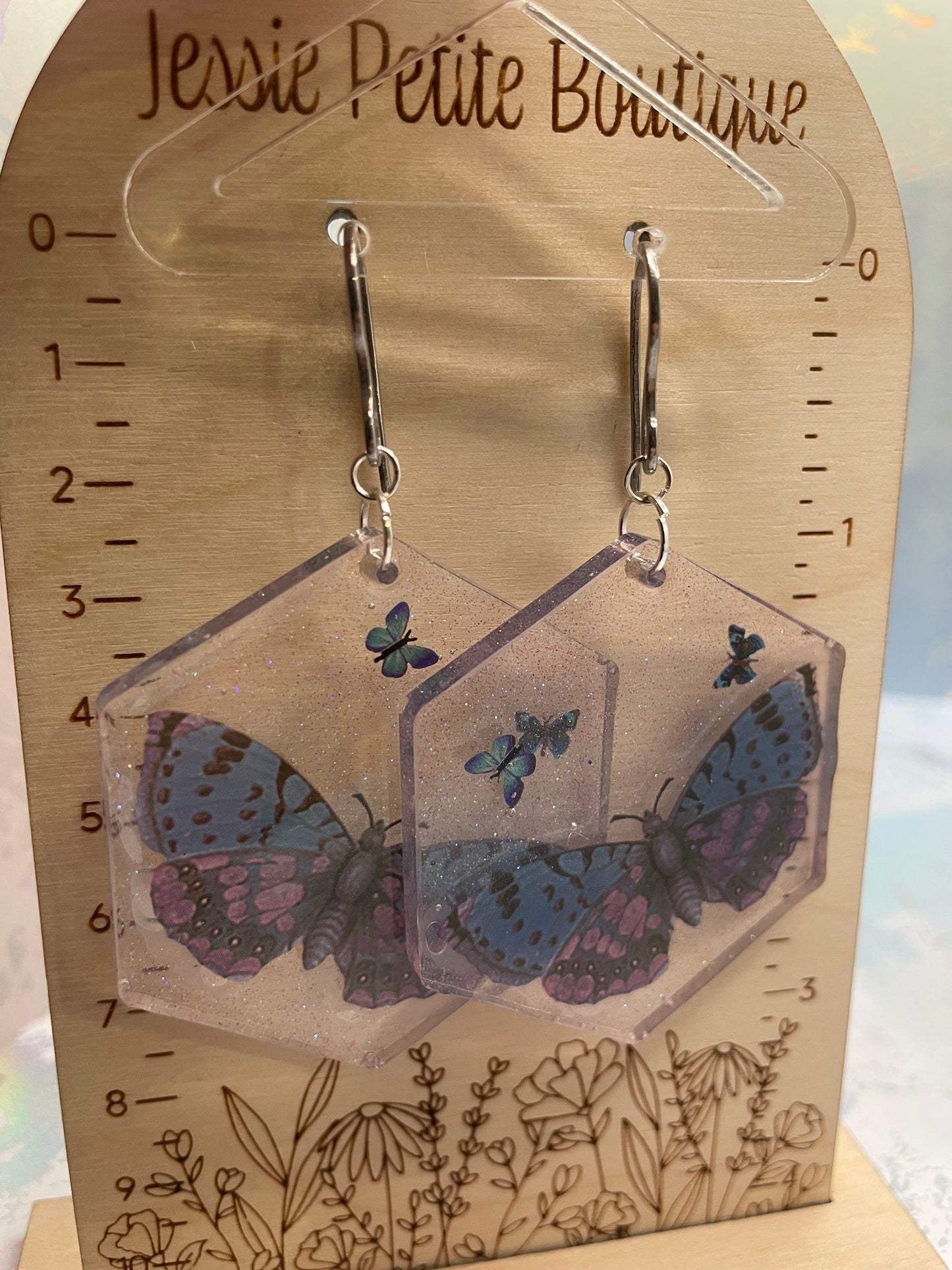 Boucle d'oreille papillon dans gros hexagon scintillant – Acier inoxydable