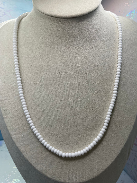 Collier en perles de rocaille tchèques blanches – Acier inoxydable