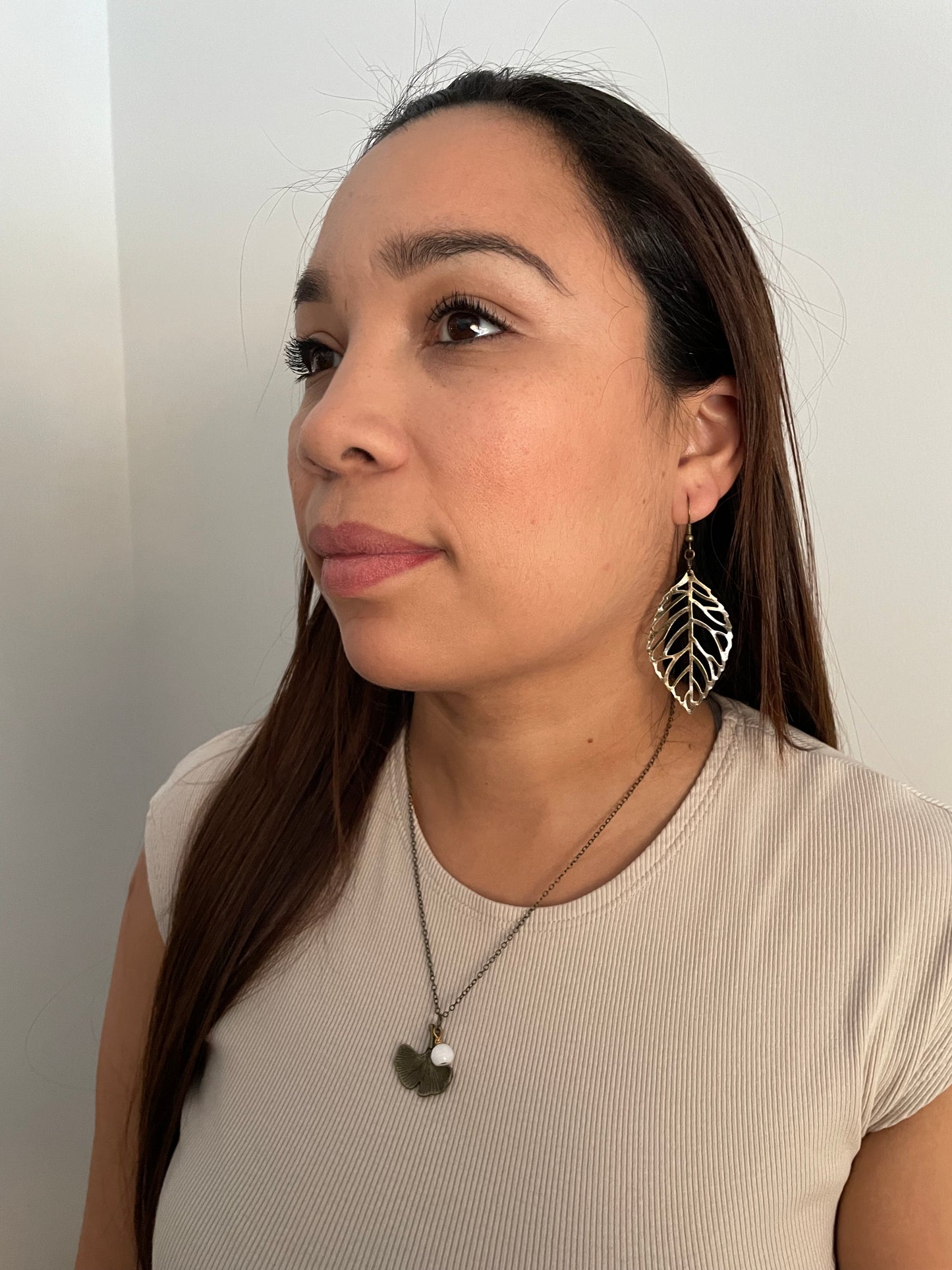 Boucles d'oreilles feuille bronze pendante