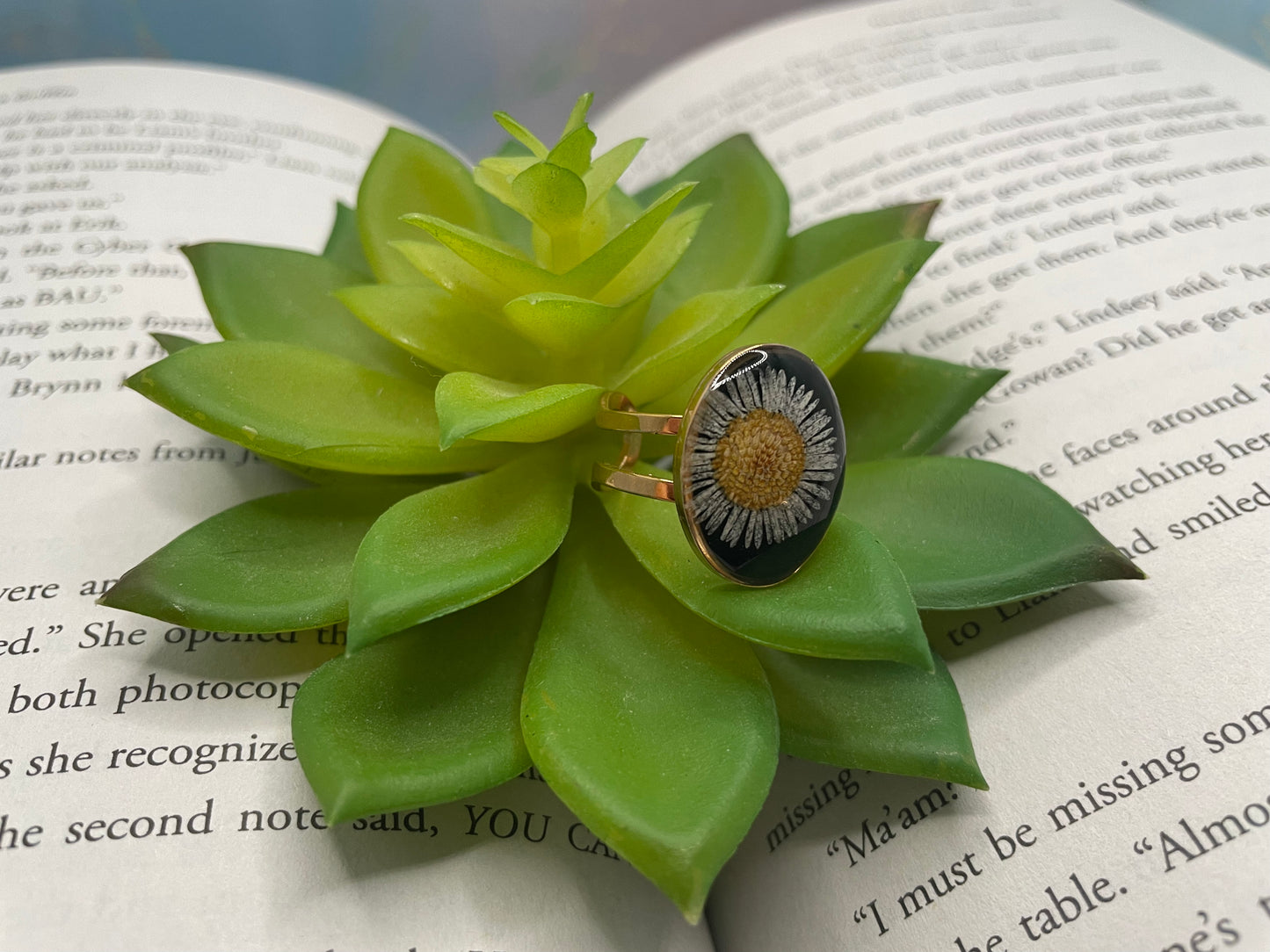 Oval Floral & Shell Rings – Rose Gold Stainless Steel (Adjustable)