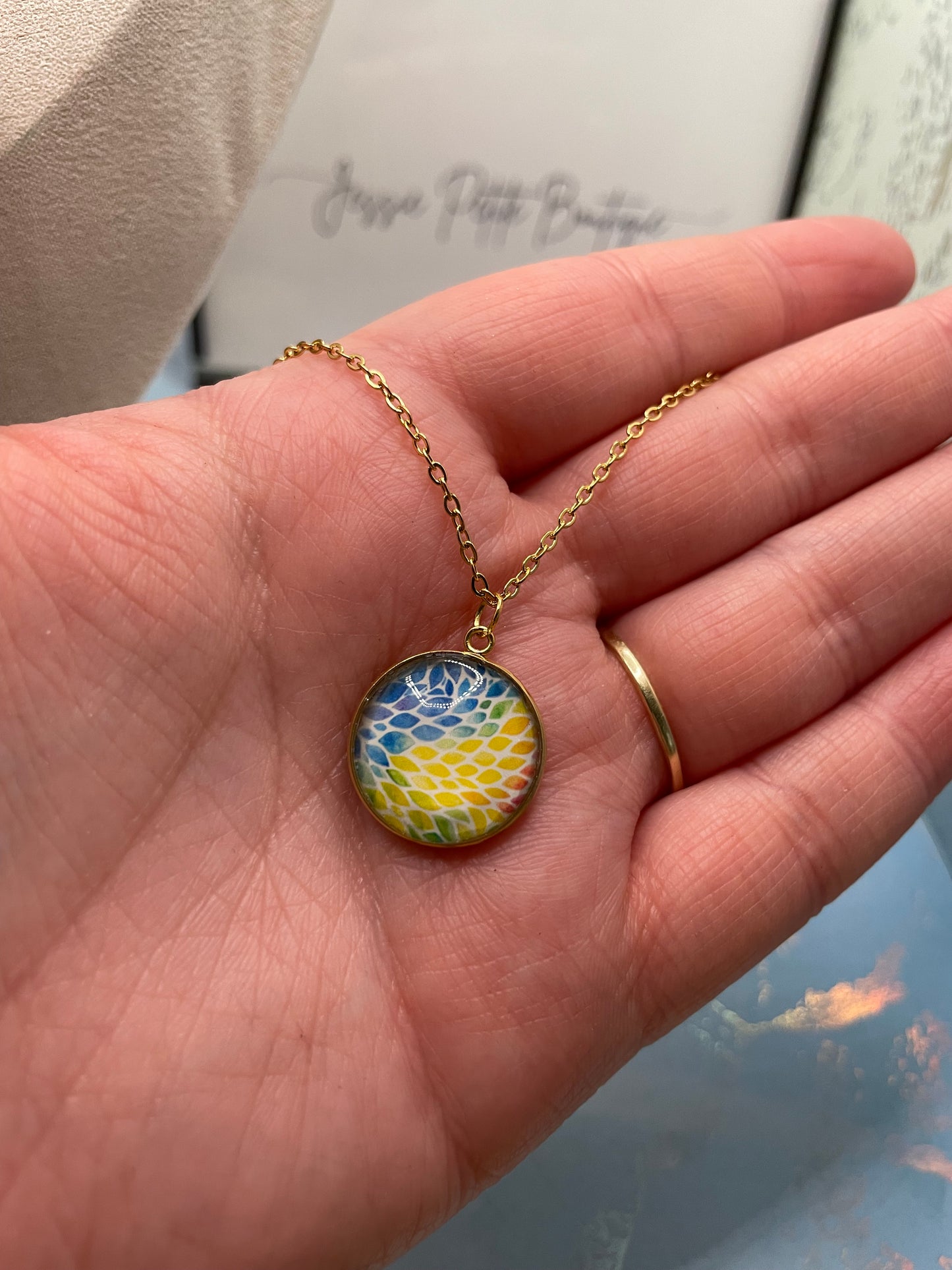 Floral Cabochon Necklace–18"