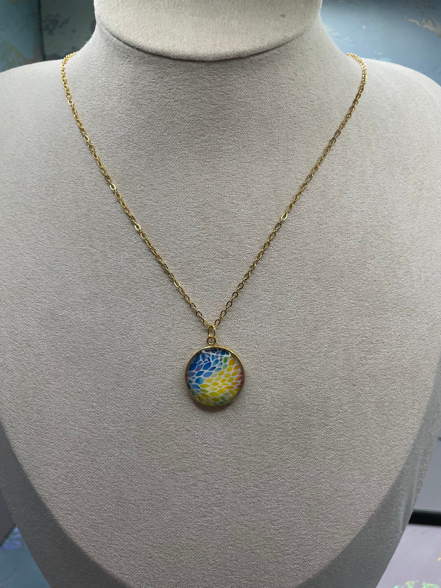 Floral Cabochon Necklace–18"