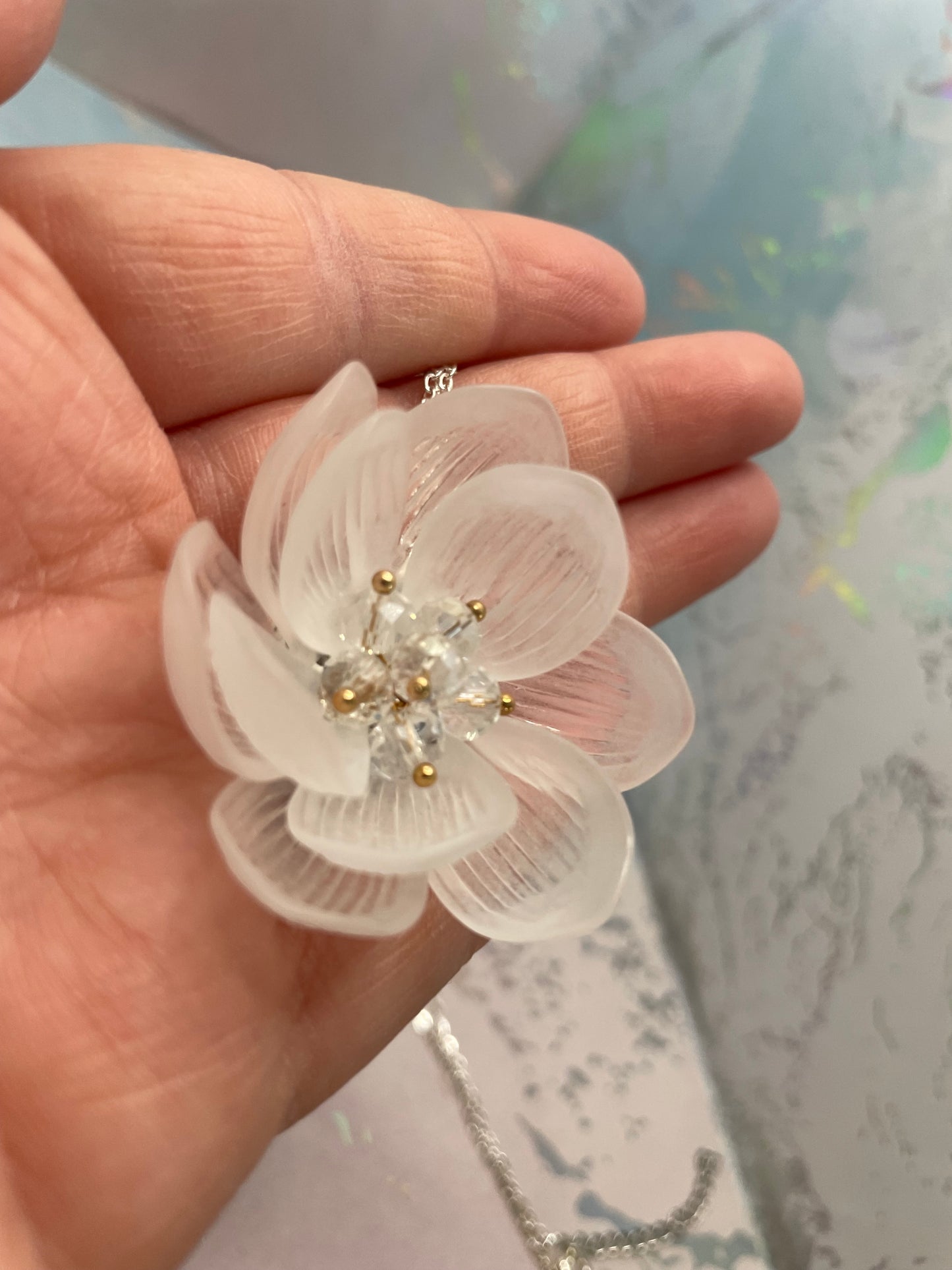 Collier Fleur Blanche Acrylique-Sans Nickel+Acier Inoxydable