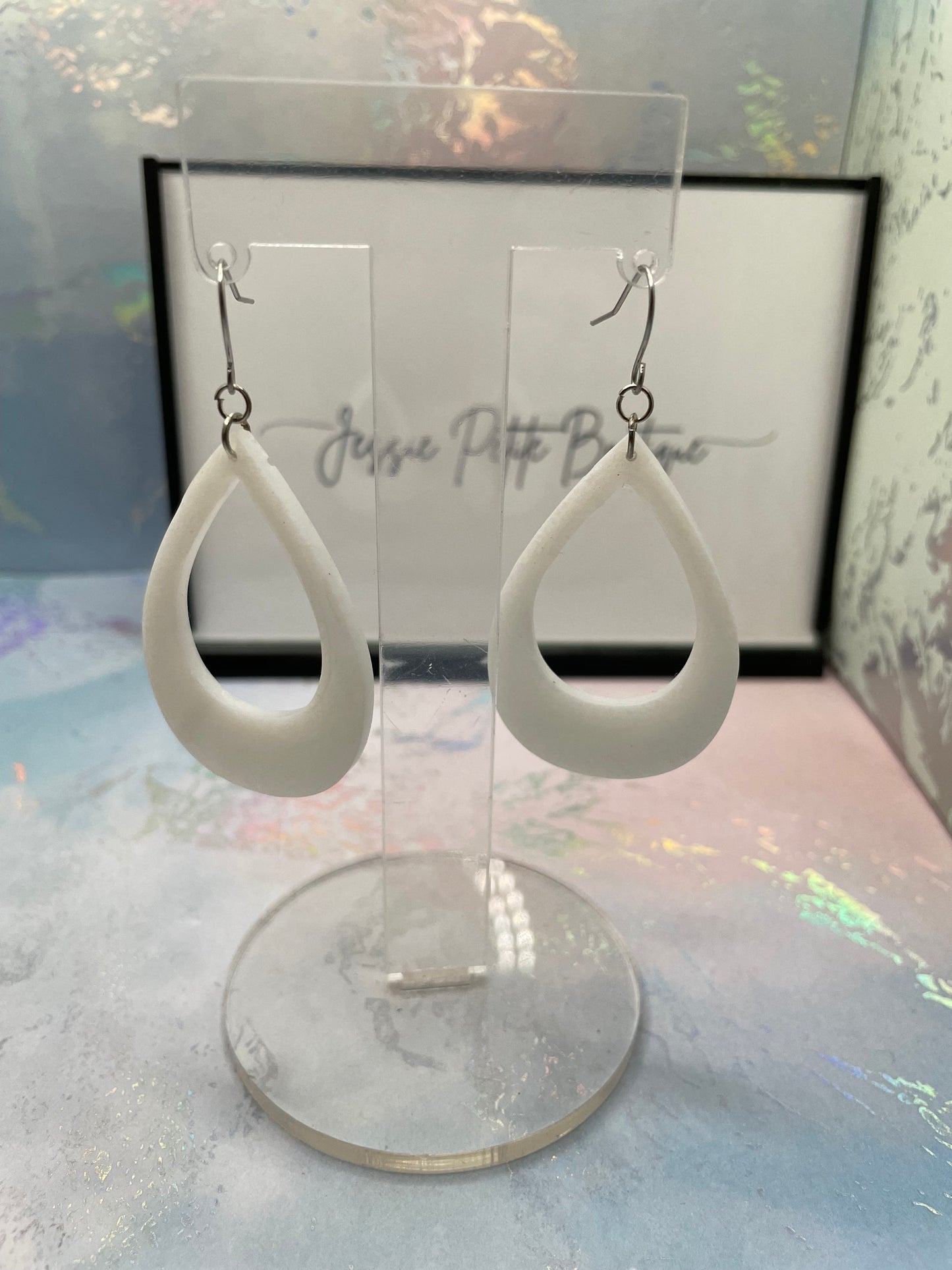 White Teardrop Earrings – STAINLESS STEEL