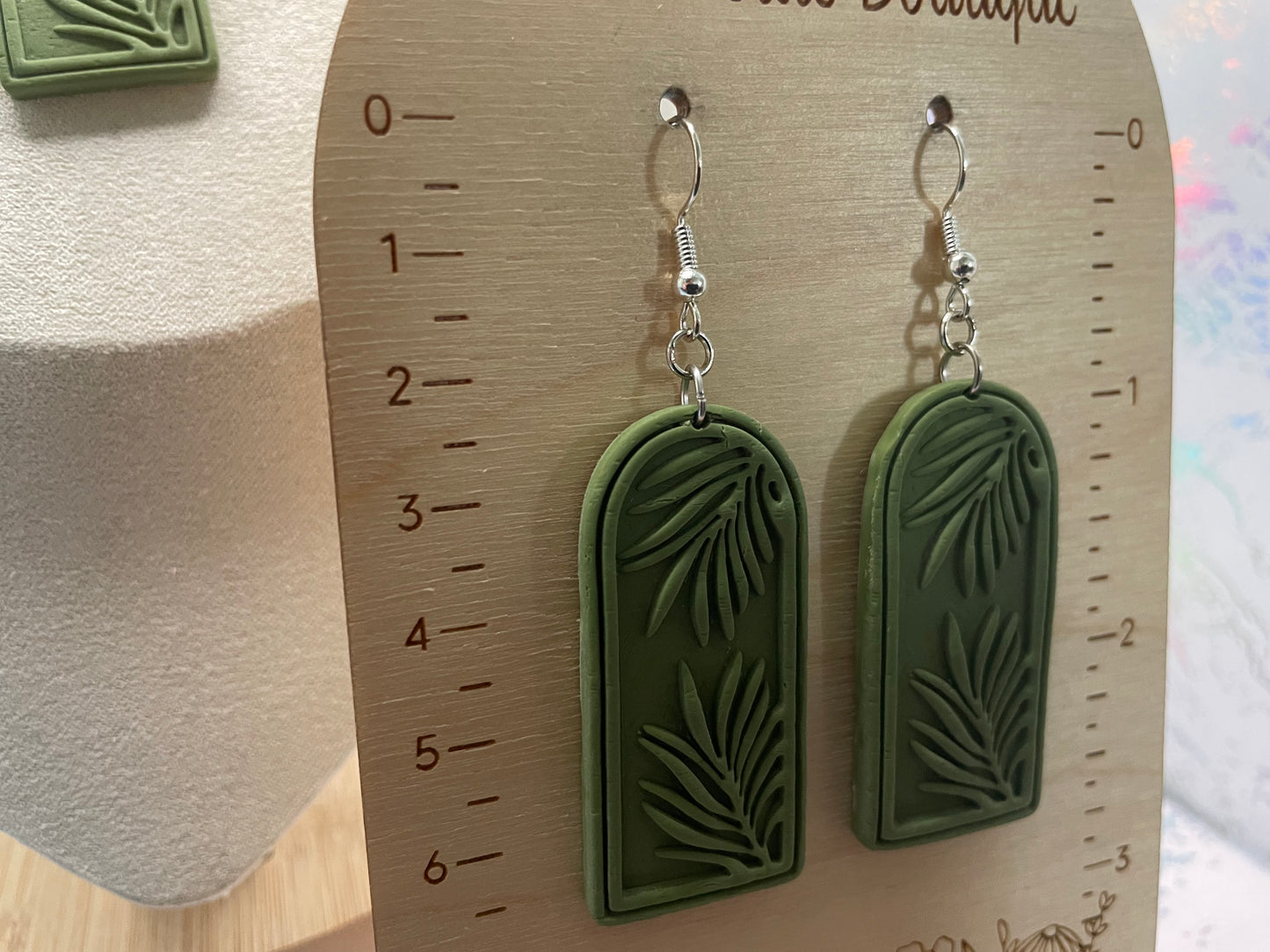 Ensemble arche verte olive avec feuillage– Sans nickel 