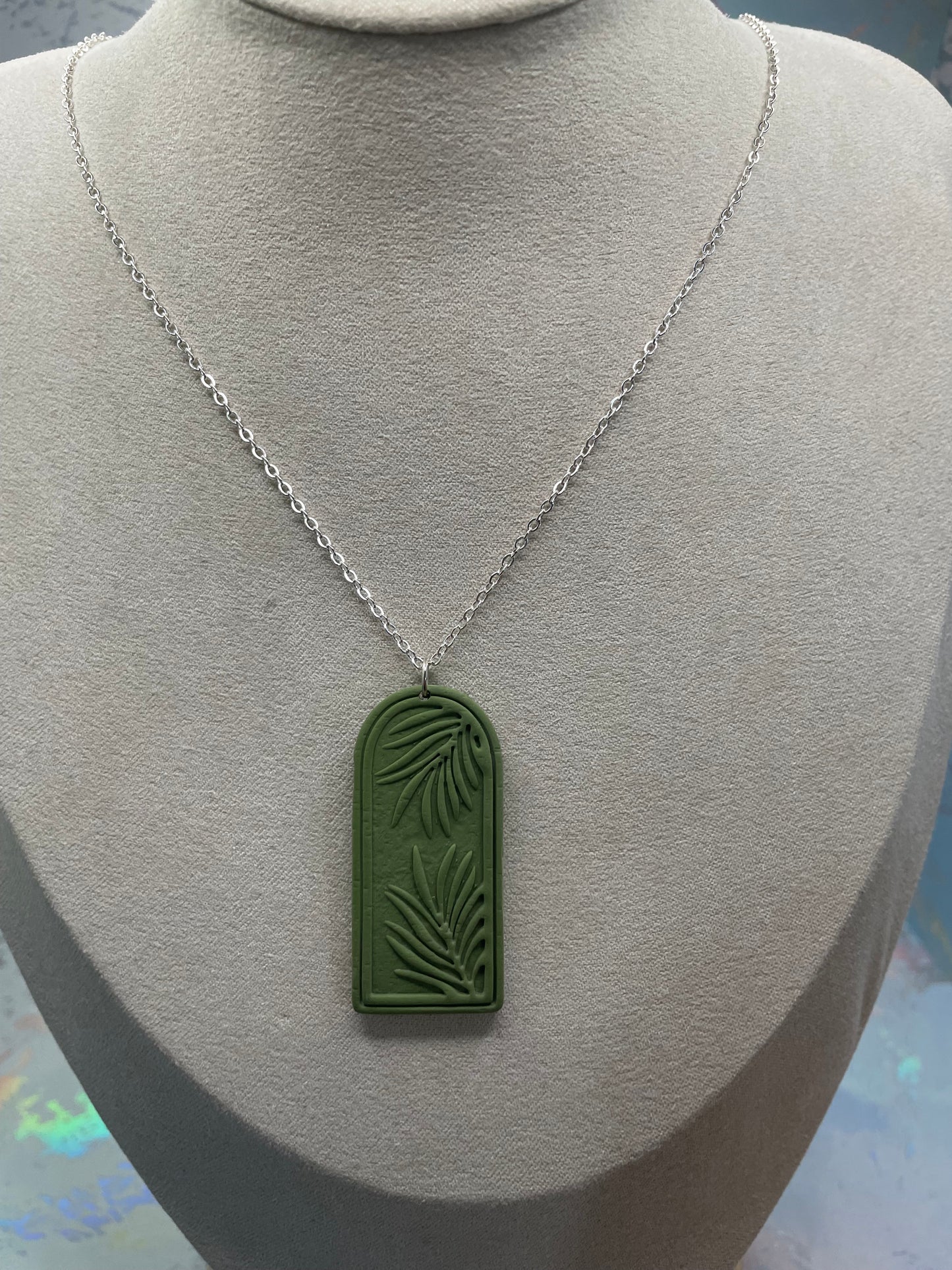 Ensemble arche verte olive avec feuillage– Sans nickel 