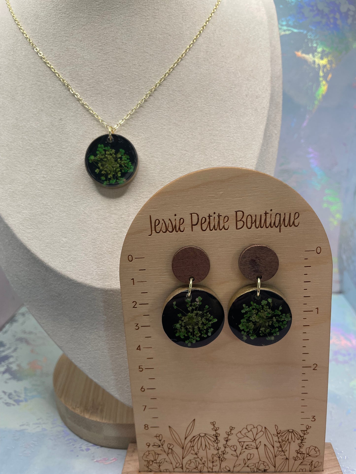 Green flower on black circle SET-Nickel Free