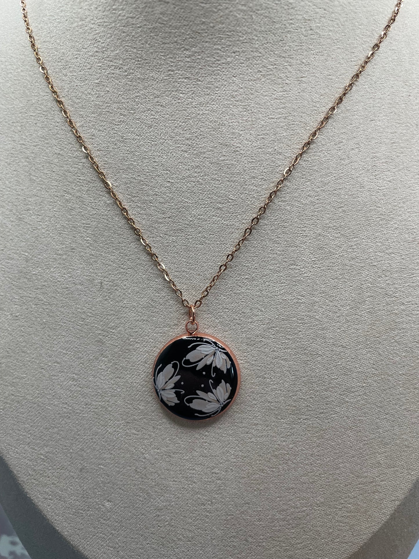 Ensemble Fleur Blanche sur Noir Or Rose-Acier Inoxydable