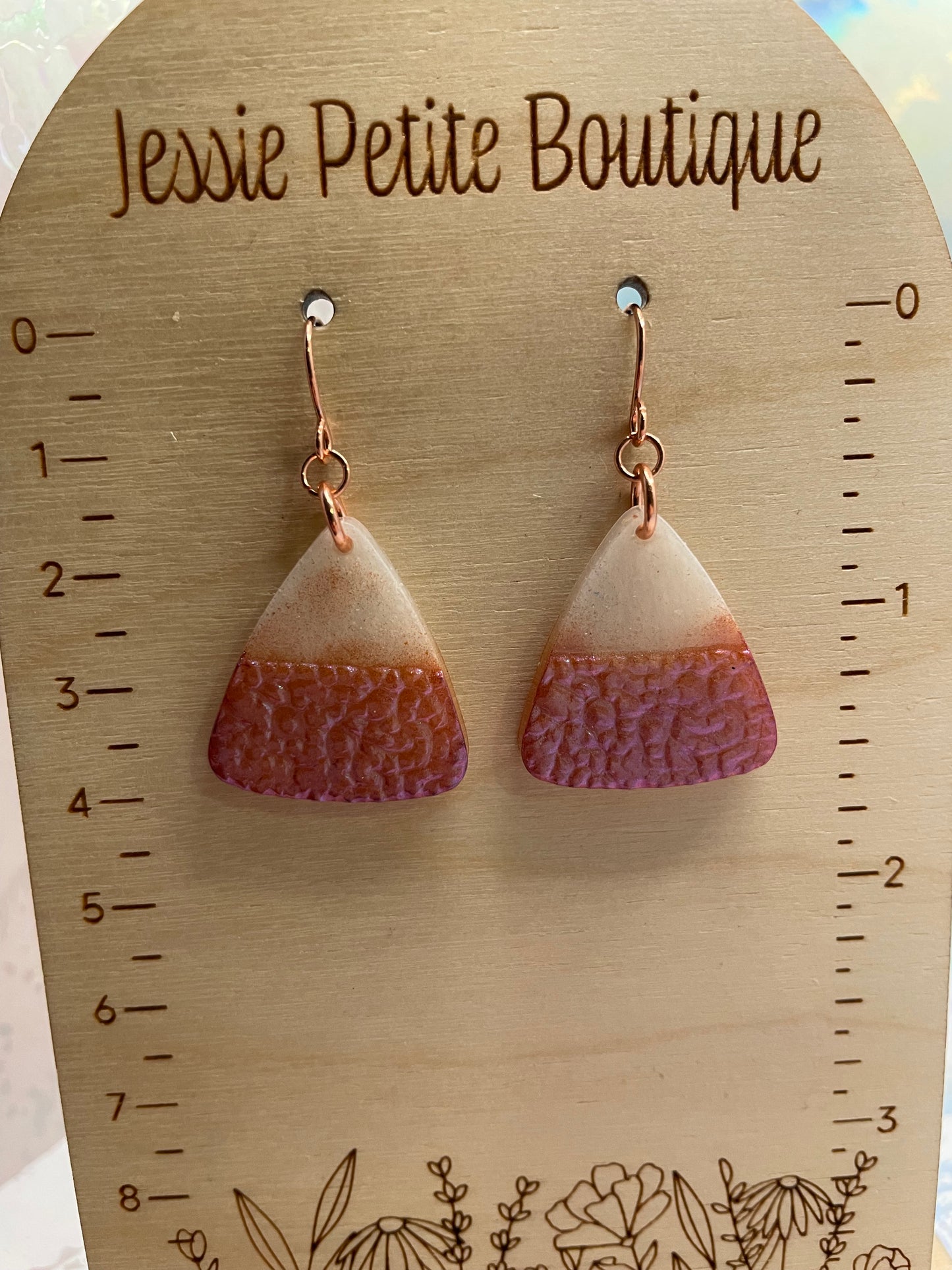 Boucles d'oreilles triangle géode prune blanche/caméléon - Sans nickel