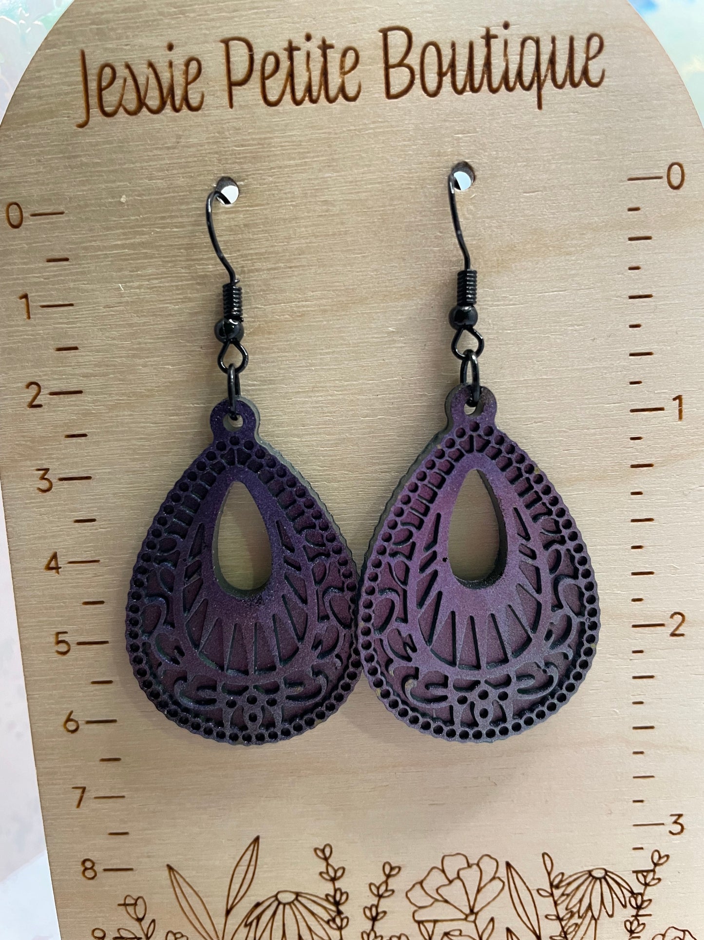 Boucles d'oreilles Goutte détaillée Mauve caméléon