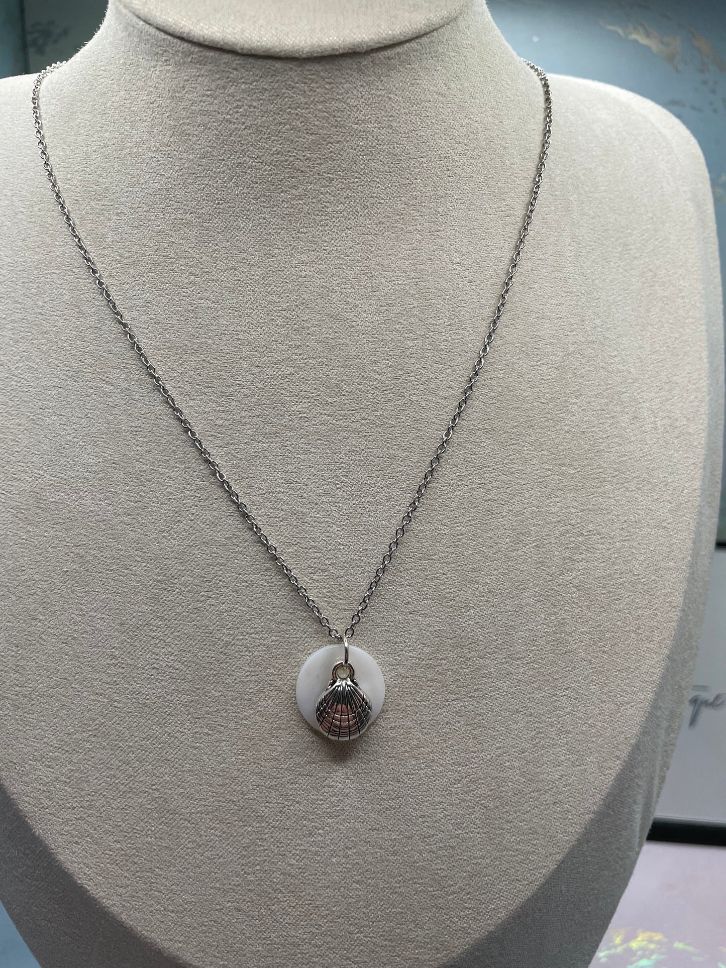 Silver Clam On Shell Necklace - 18''STAINLESS STEEL
