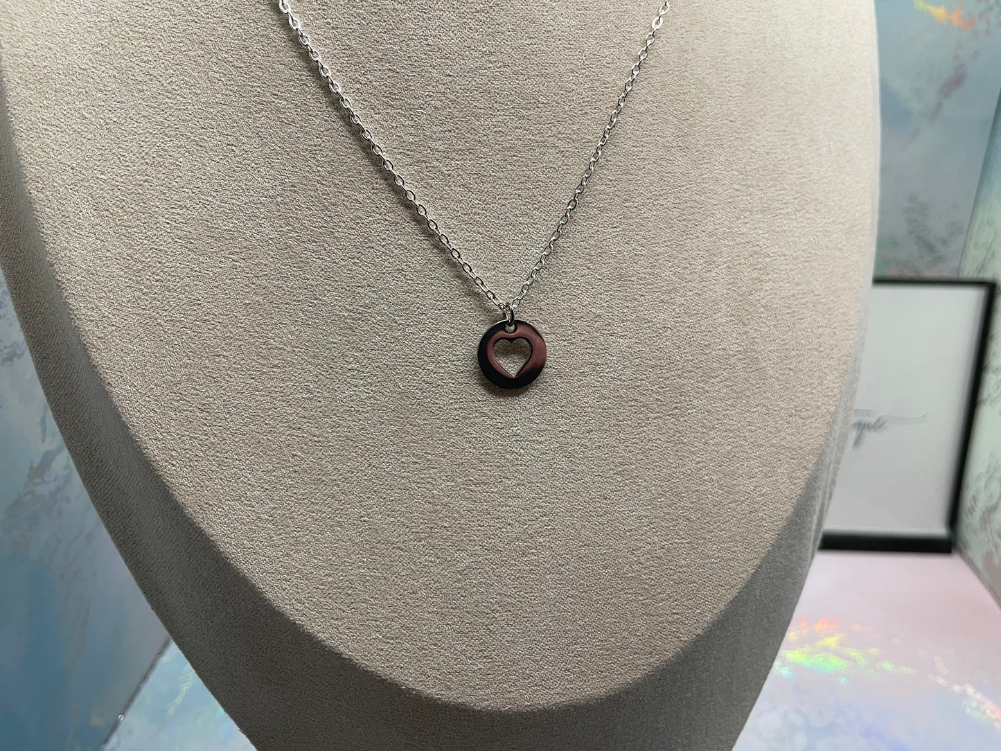 Round Heart Necklace – 18”silver chain NICKEL FREE+STAINLESS STEEL