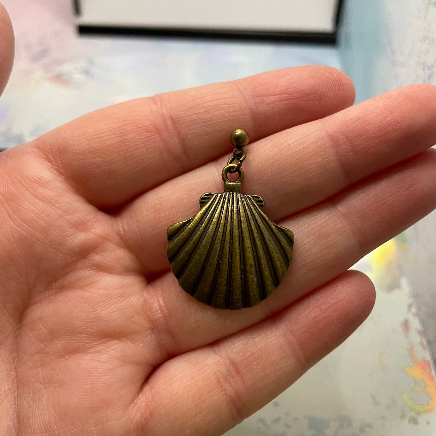 Collier en bronze avec coquillages 23''