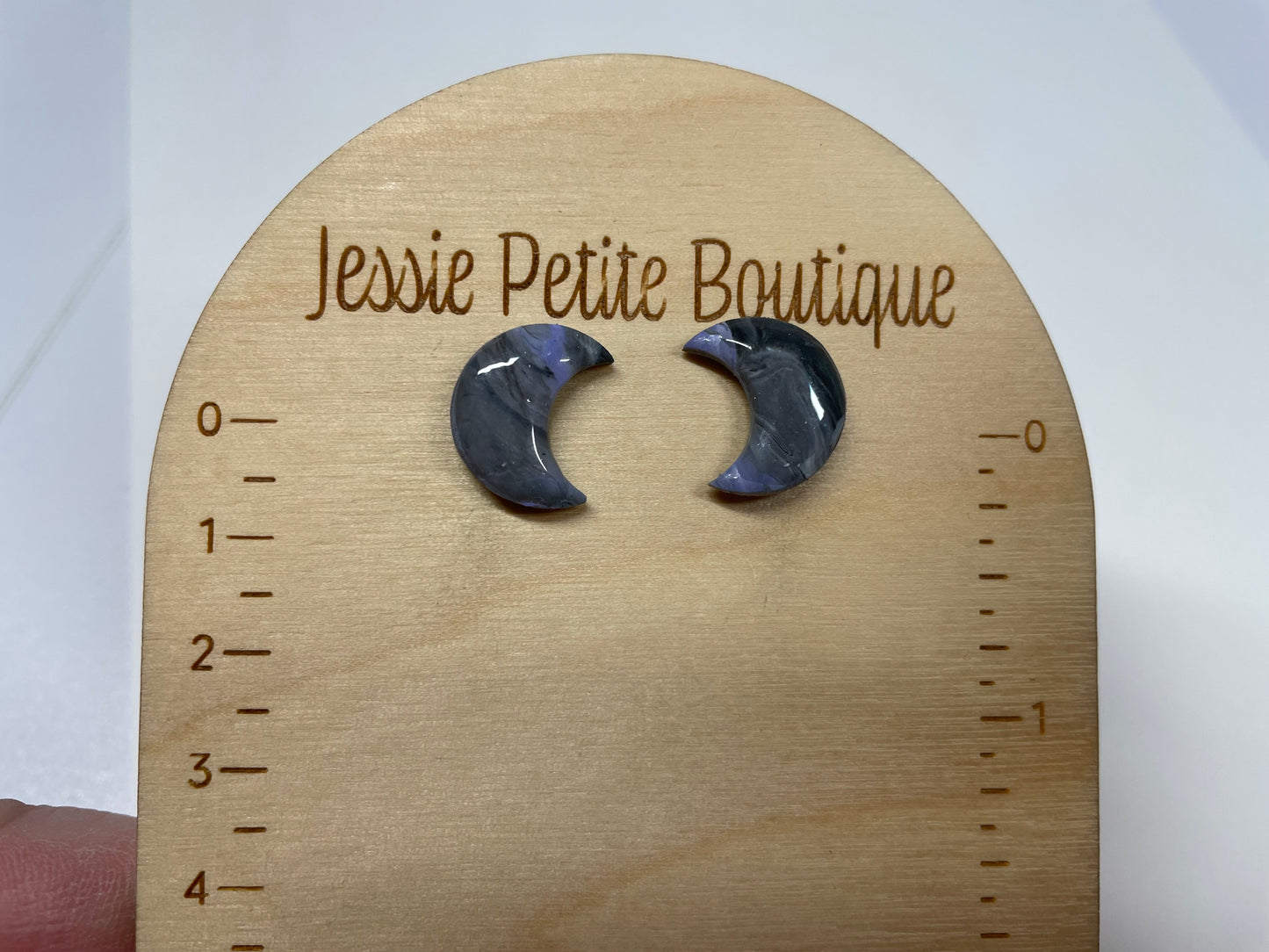 Boutons d'oreille Lune Argile-Sans Nickel