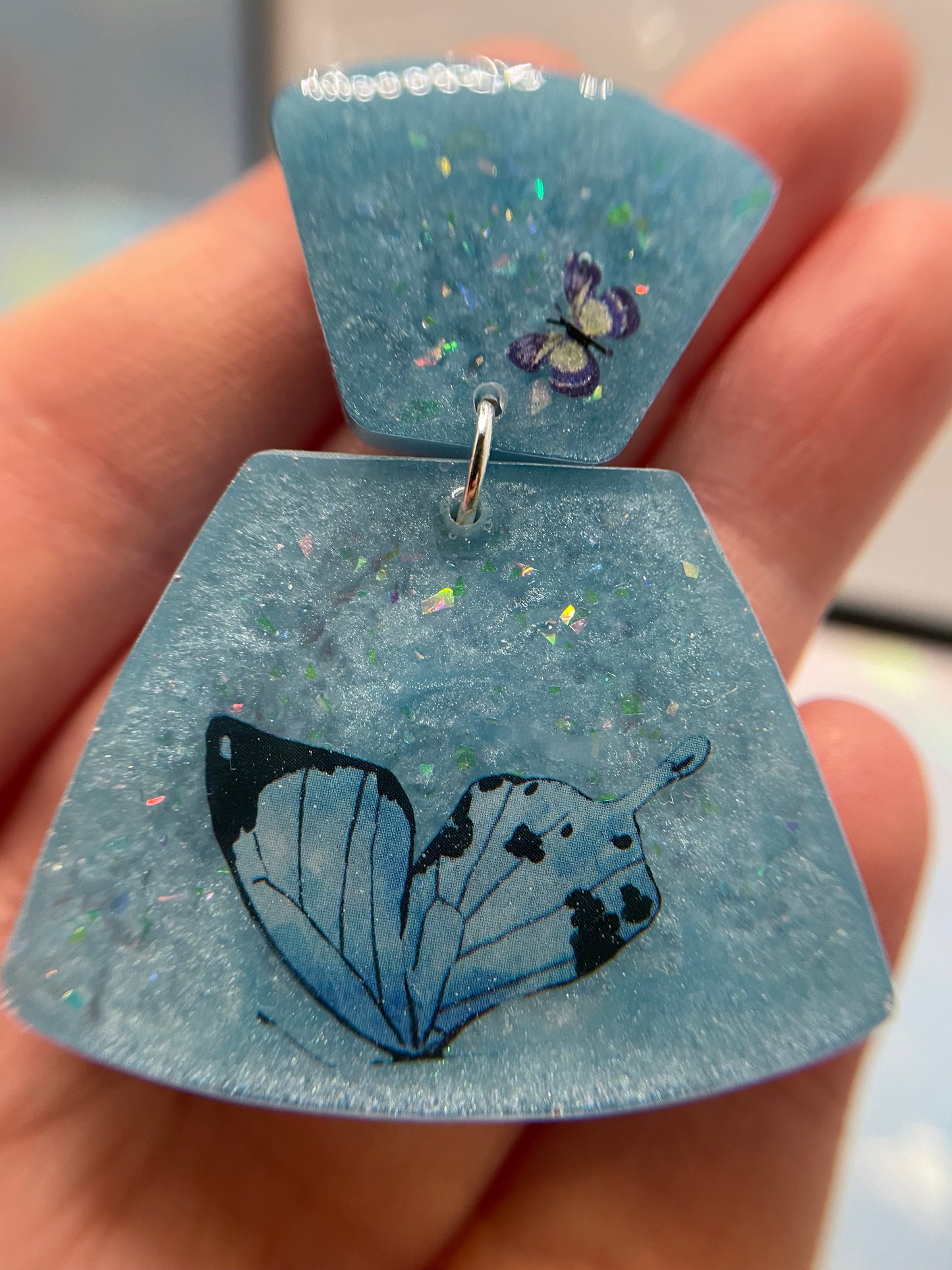 Boucles d'oreilles papillon bleu dans trapèze - Sans Nickel