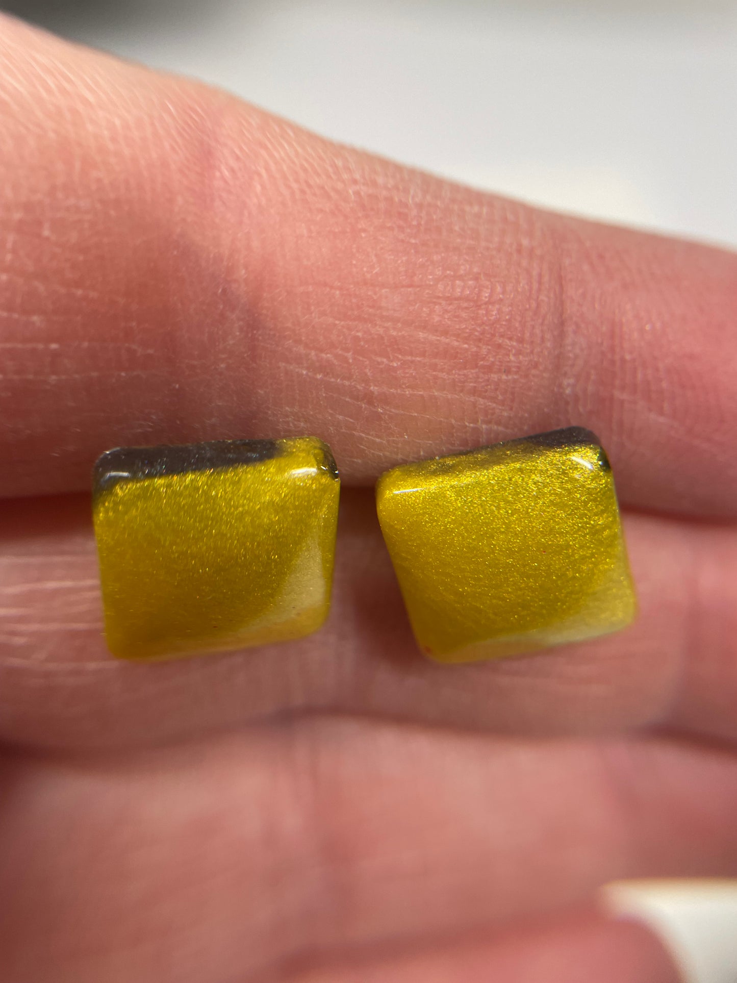 Bouton d'oreille Carrés Jaune