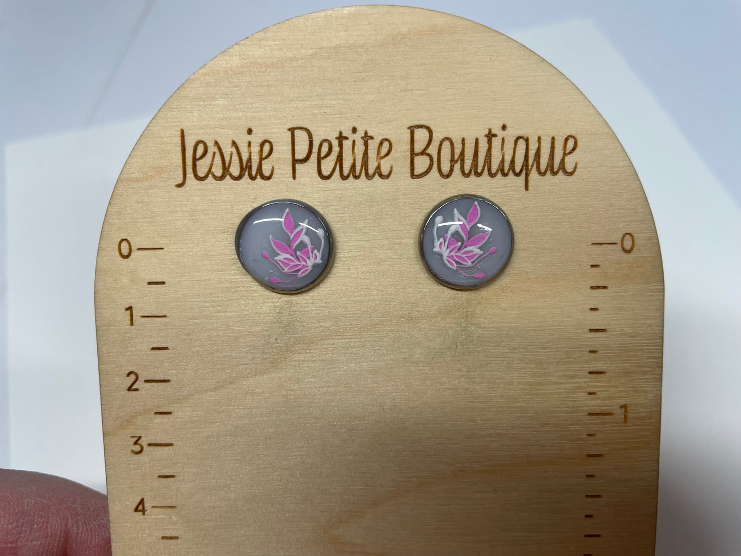 Boutons d'oreille floraux rose et gris- Acier Inoxydable