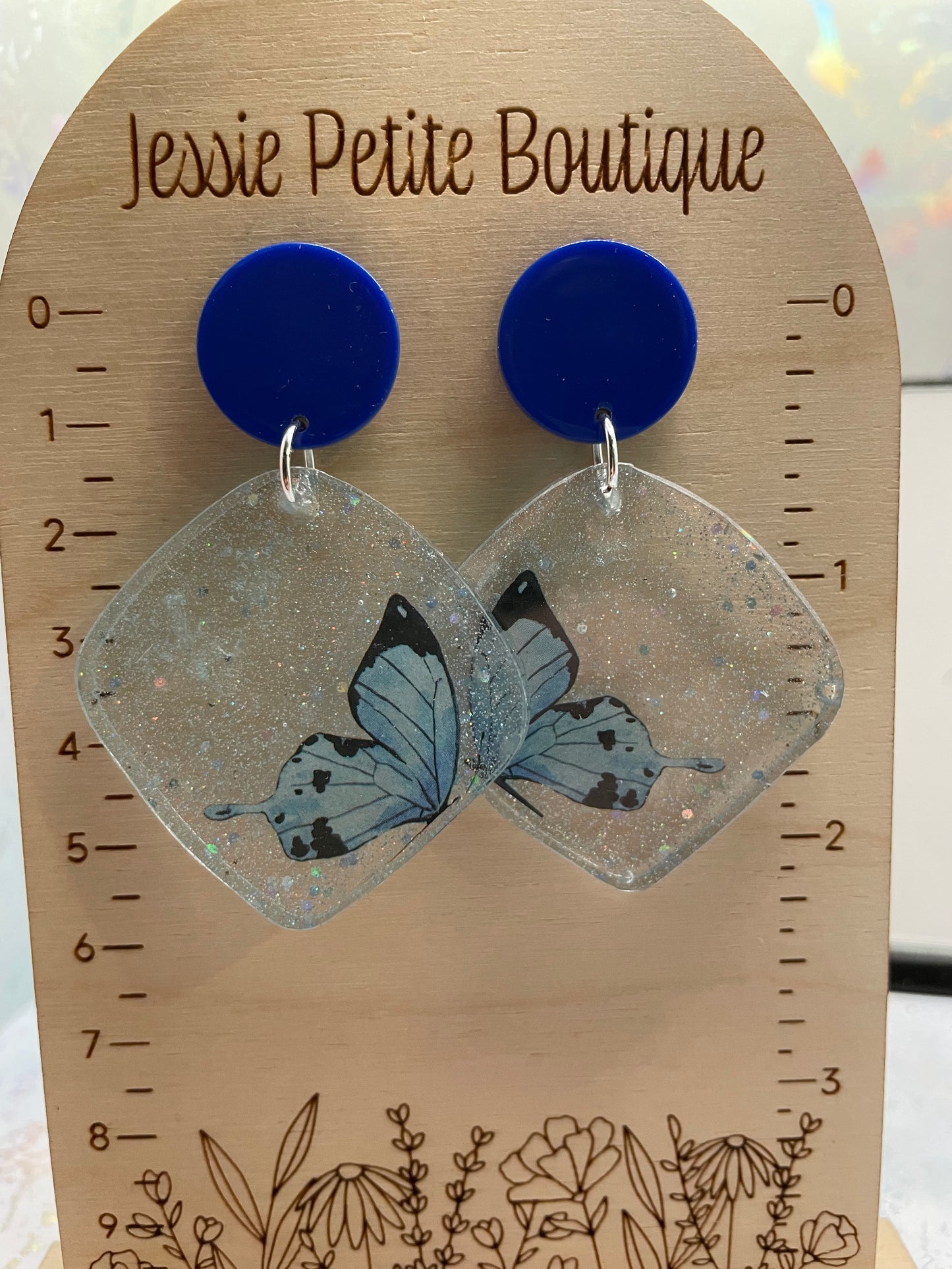 Boucles d'oreilles papillon bleu scintillant avec clou bleu – SANS NICKEL