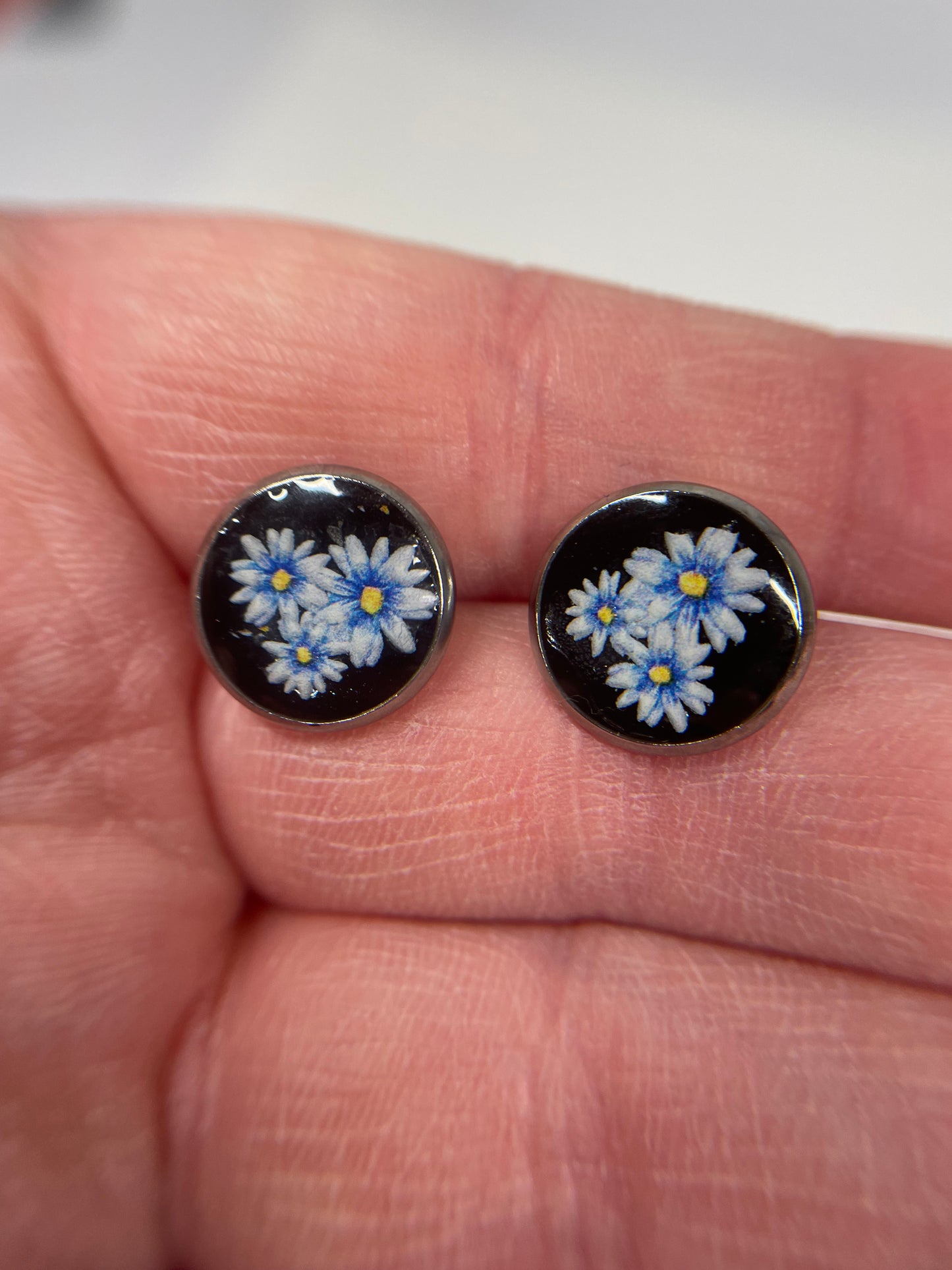 Bouton d'oreille floraux bleus- Acier Inoxydable